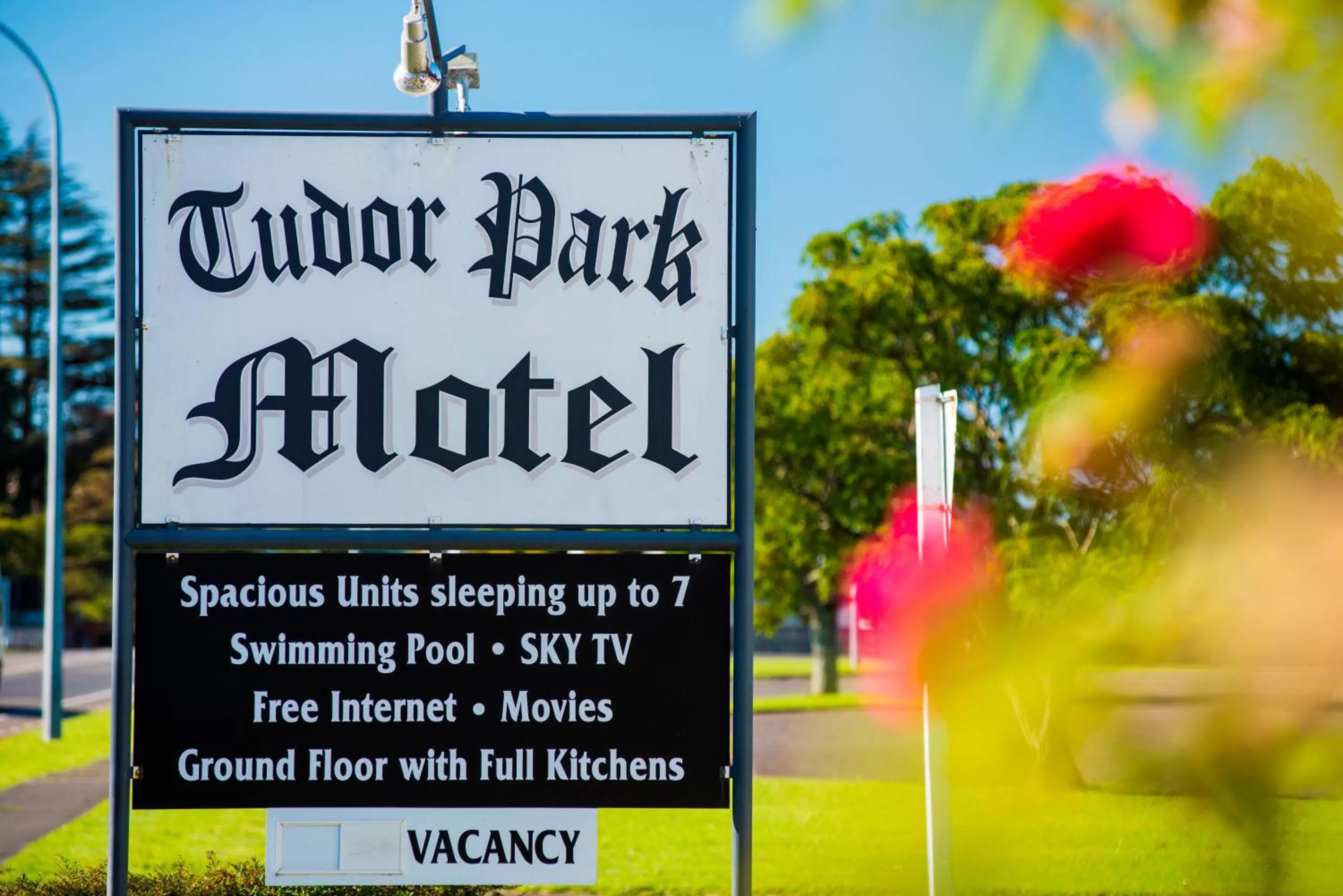 Property logo or sign in Tudor Park Motel Spacious with kitchens 1 minute walk to restaurant and shopping centre and Gisborne Hospital
