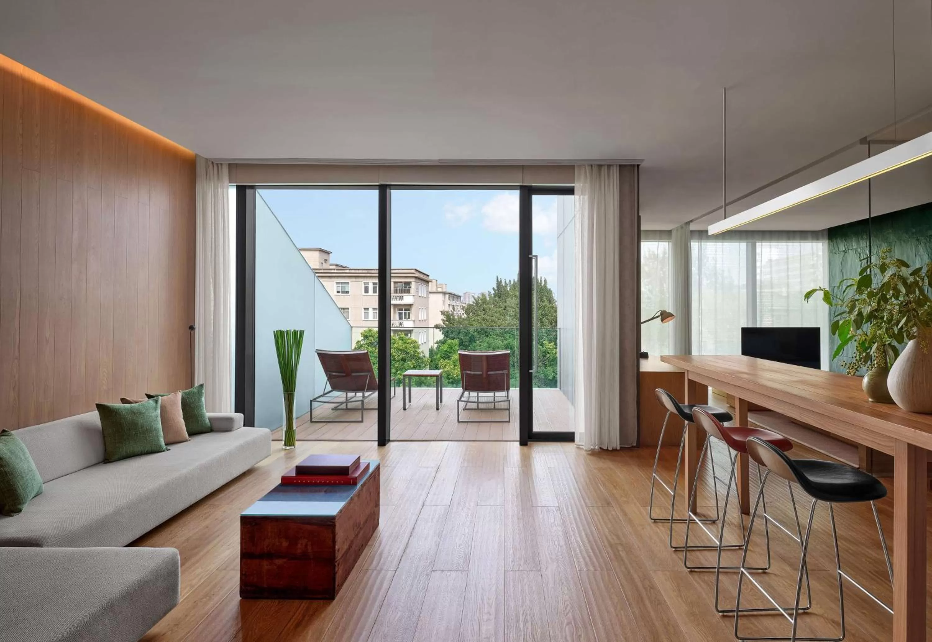 Photo of the whole room in The Opposite House