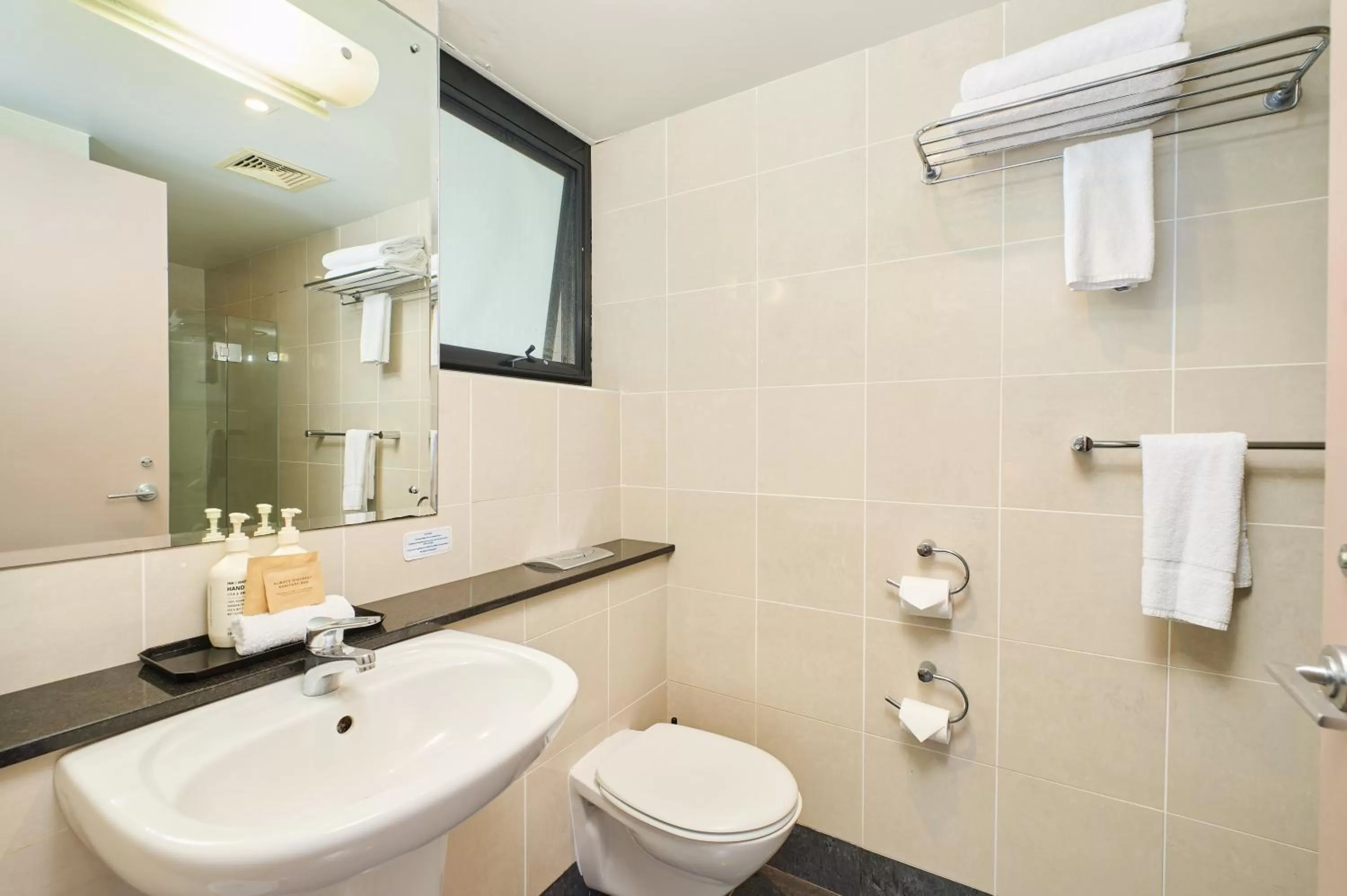 Bathroom in ibis Styles Port Macquarie