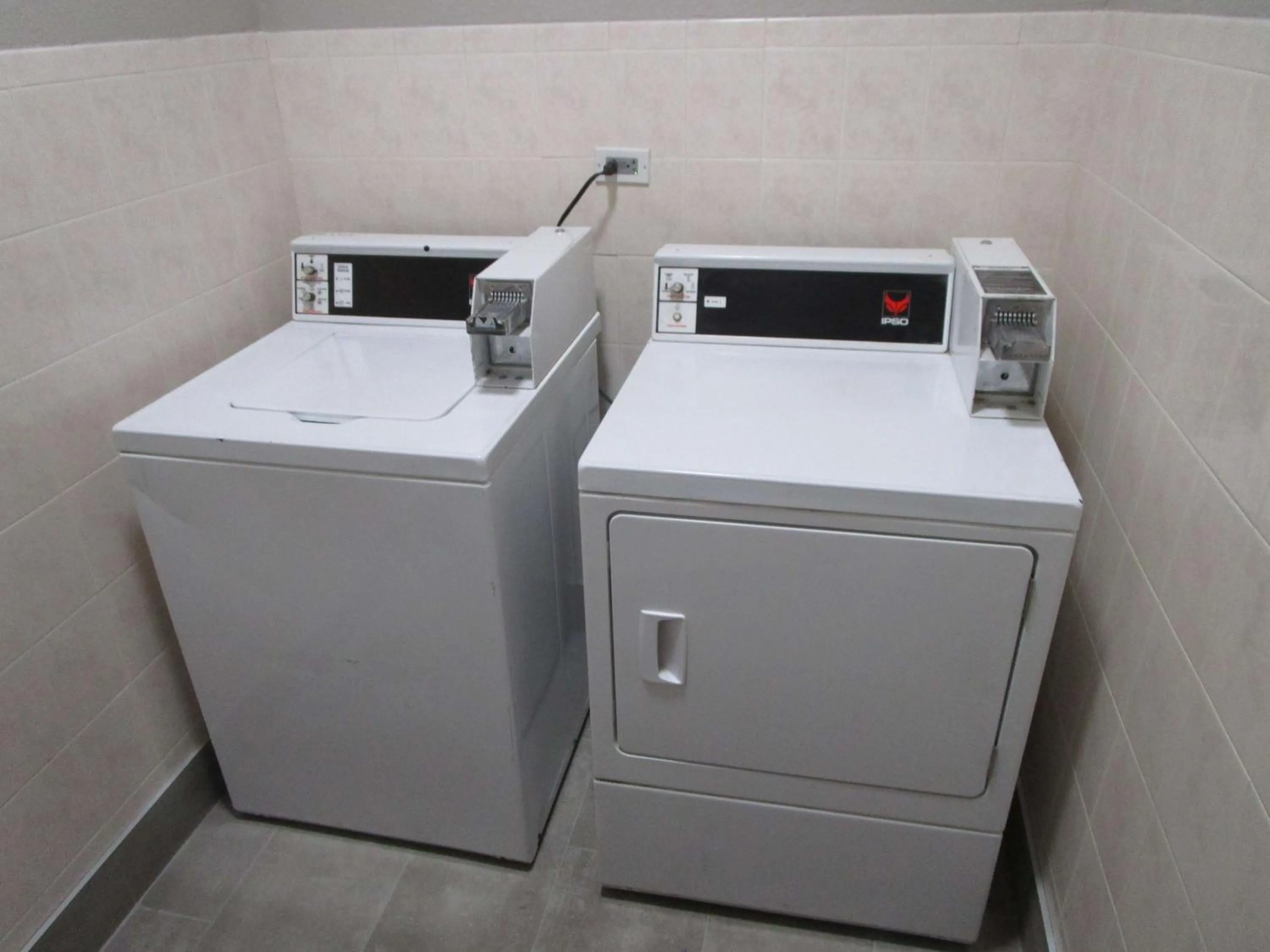 laundry in Best Western Plus Oklahoma City Northwest Inn & Suites