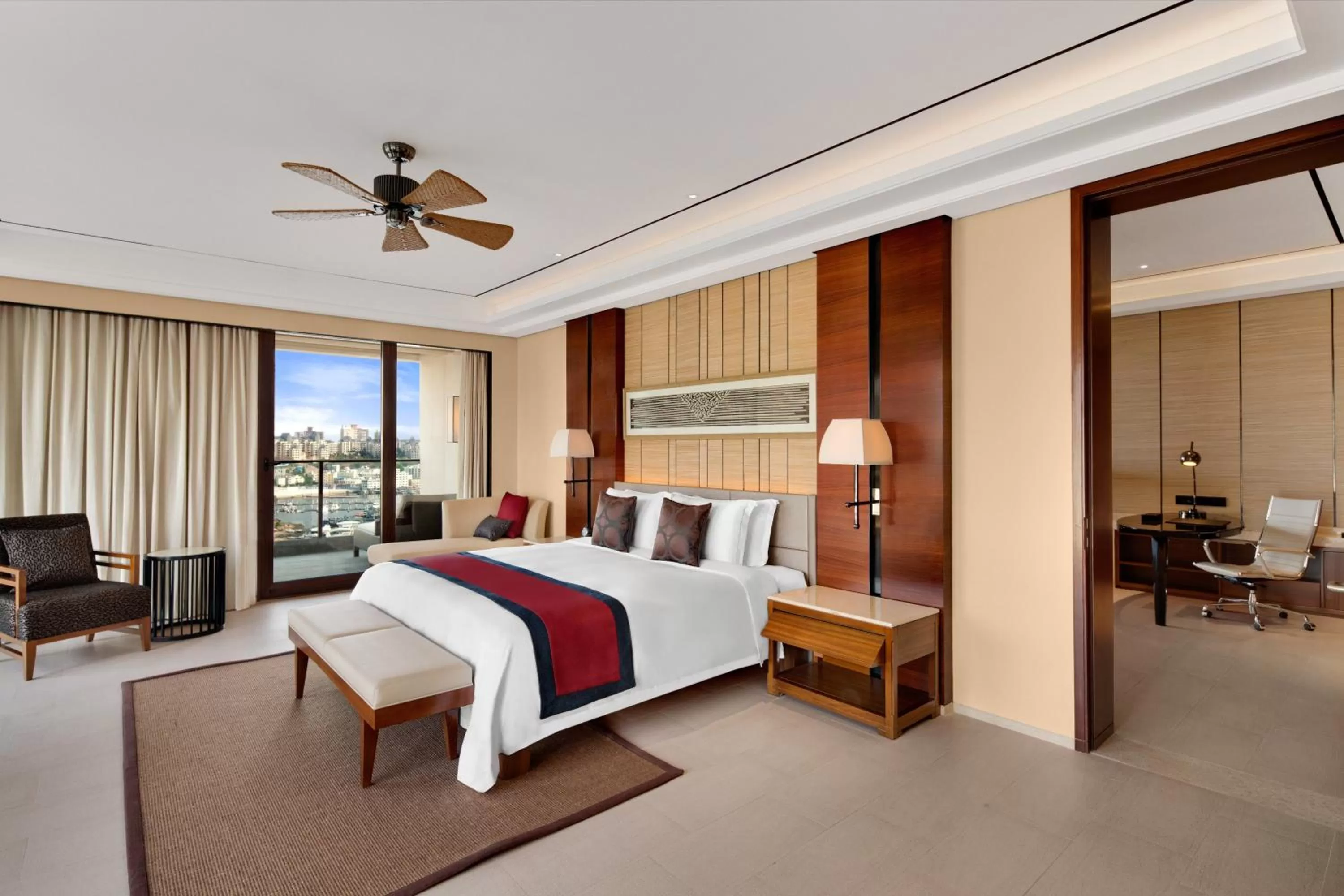 Bedroom, Bed in Crowne Plaza Sanya City Center by IHG