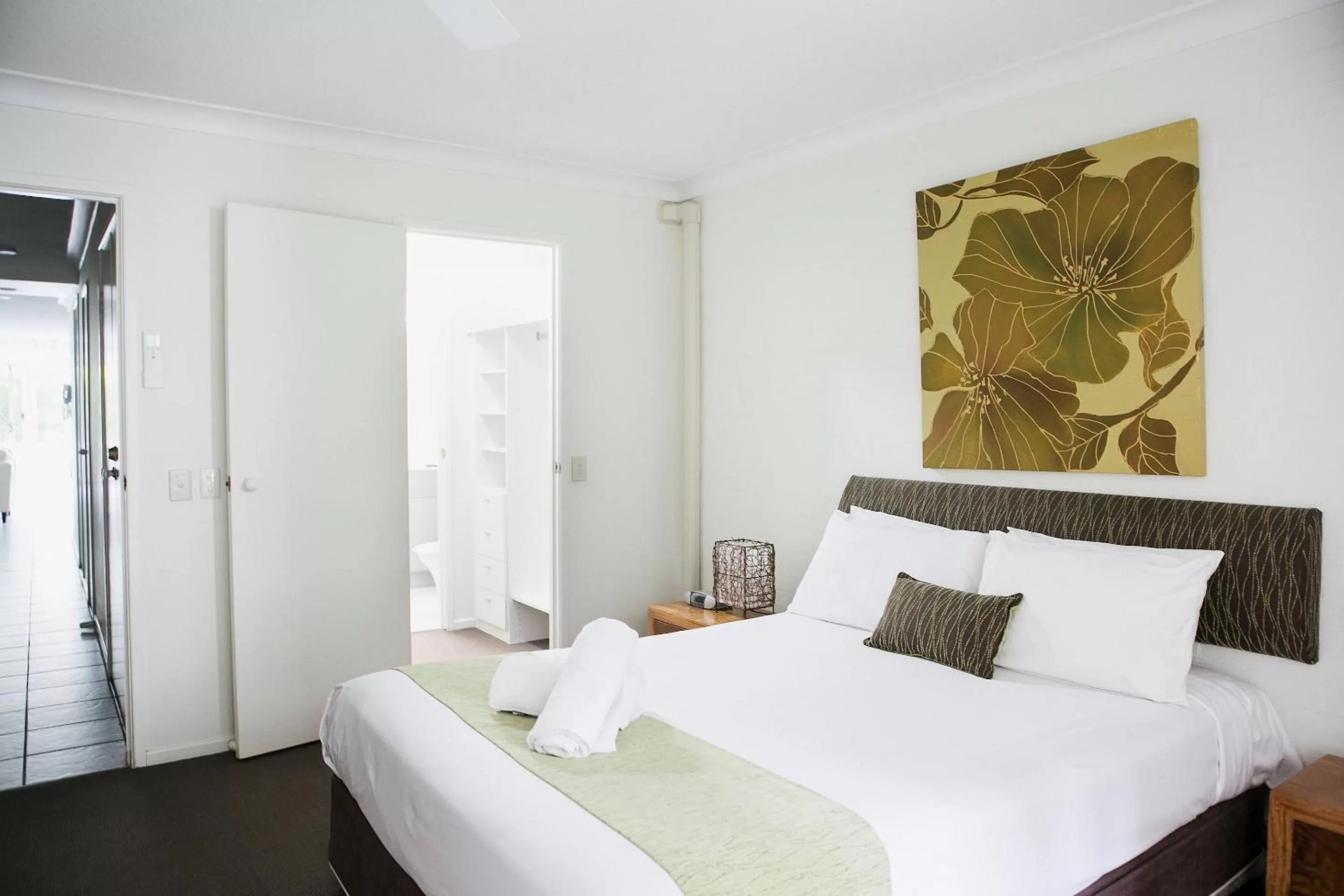 Bedroom, Bed in Osprey Apartments