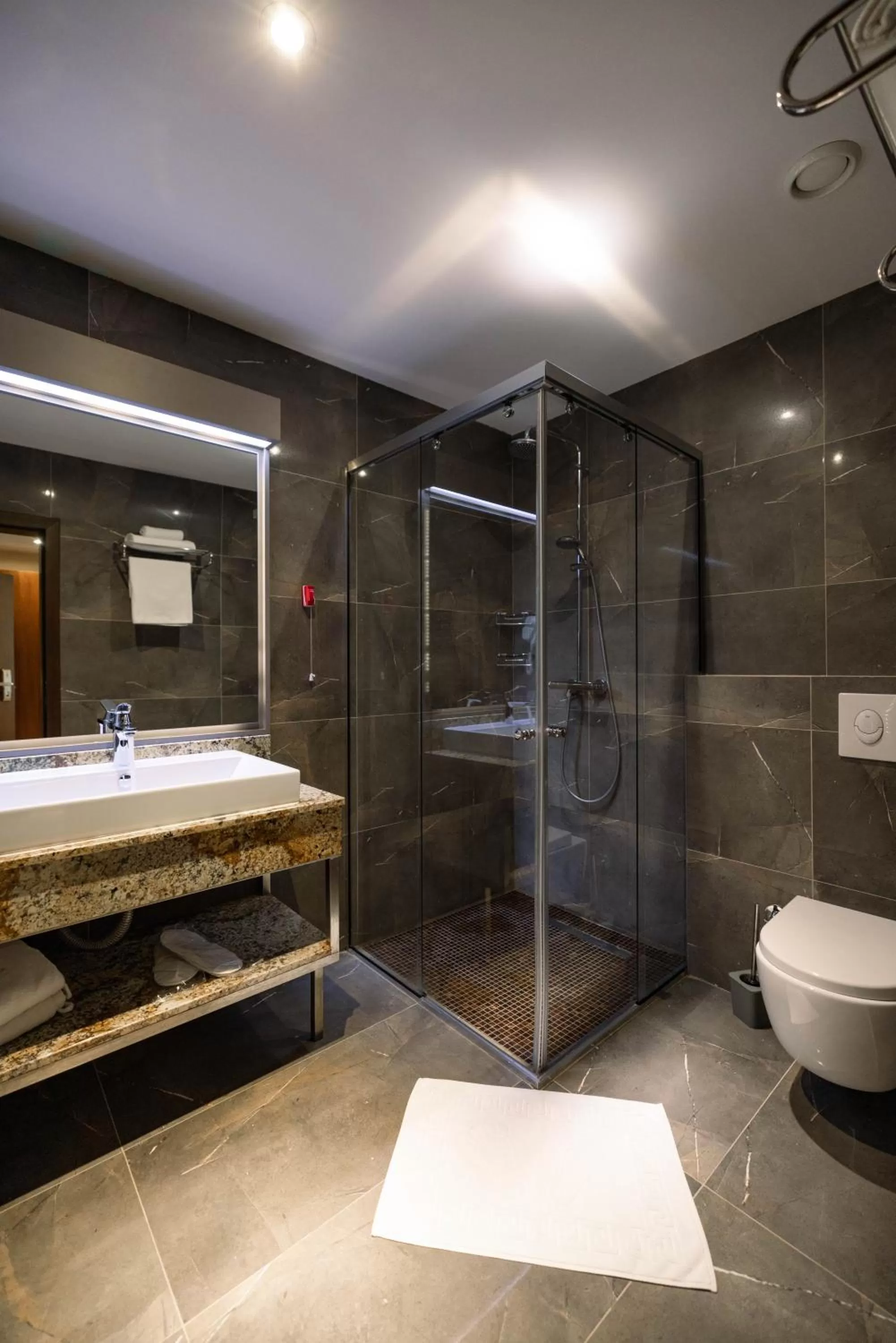 Shower in Hotel Prishtina