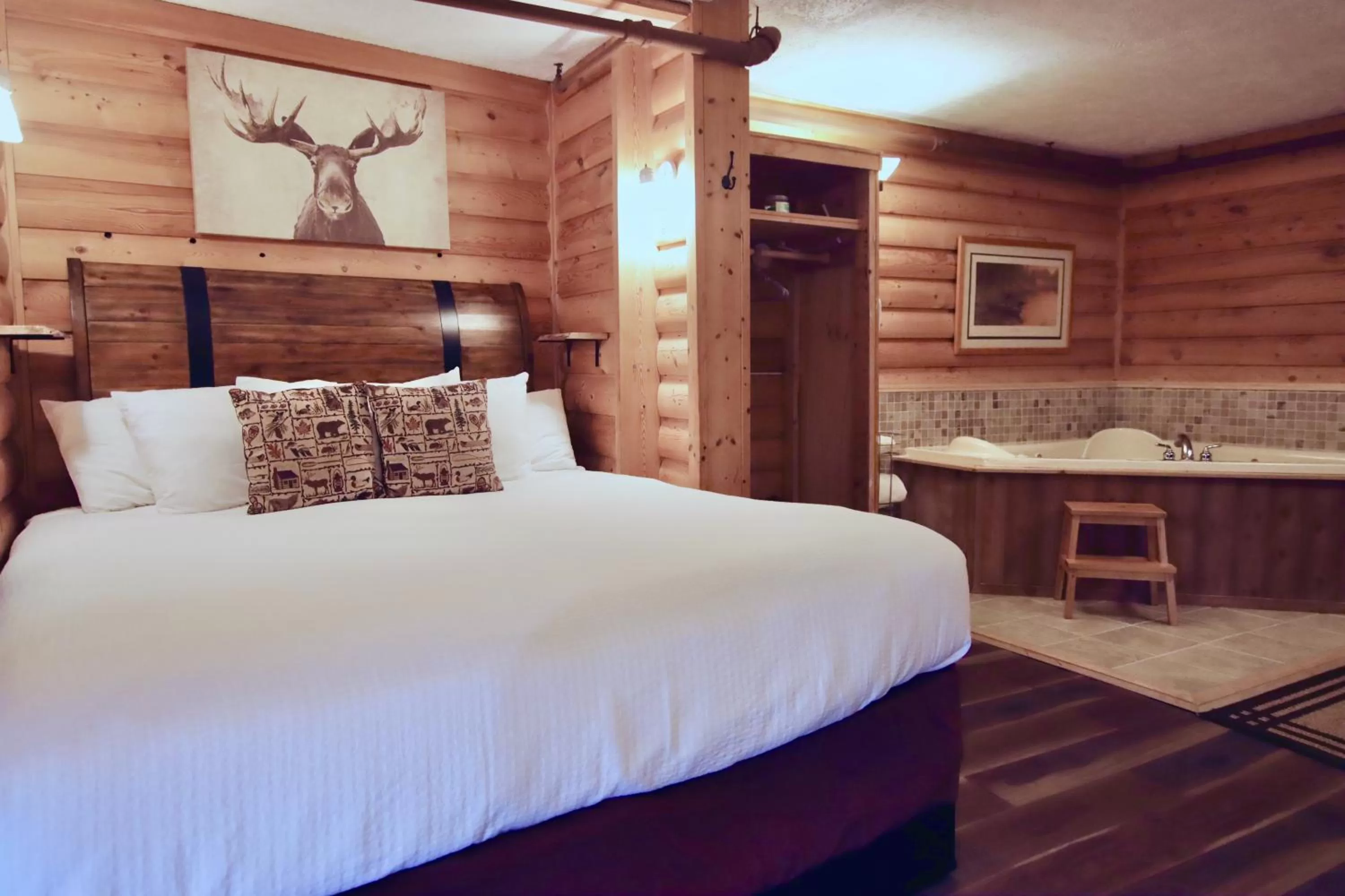 Bed in Hotel Frankfort & Restaurant