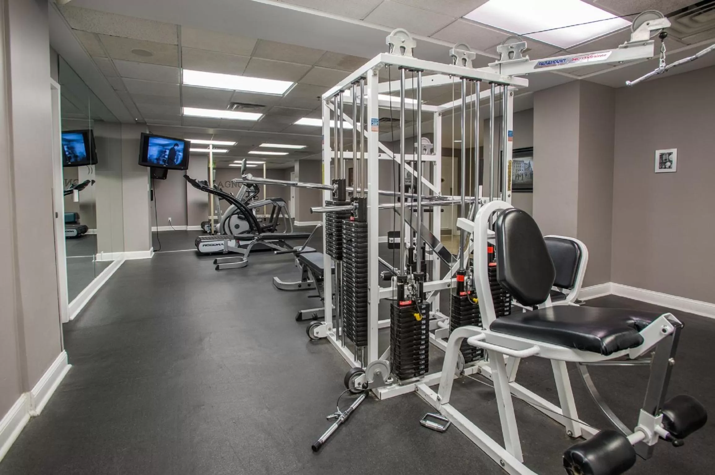 Fitness centre/facilities in Magnolia Hotel Omaha