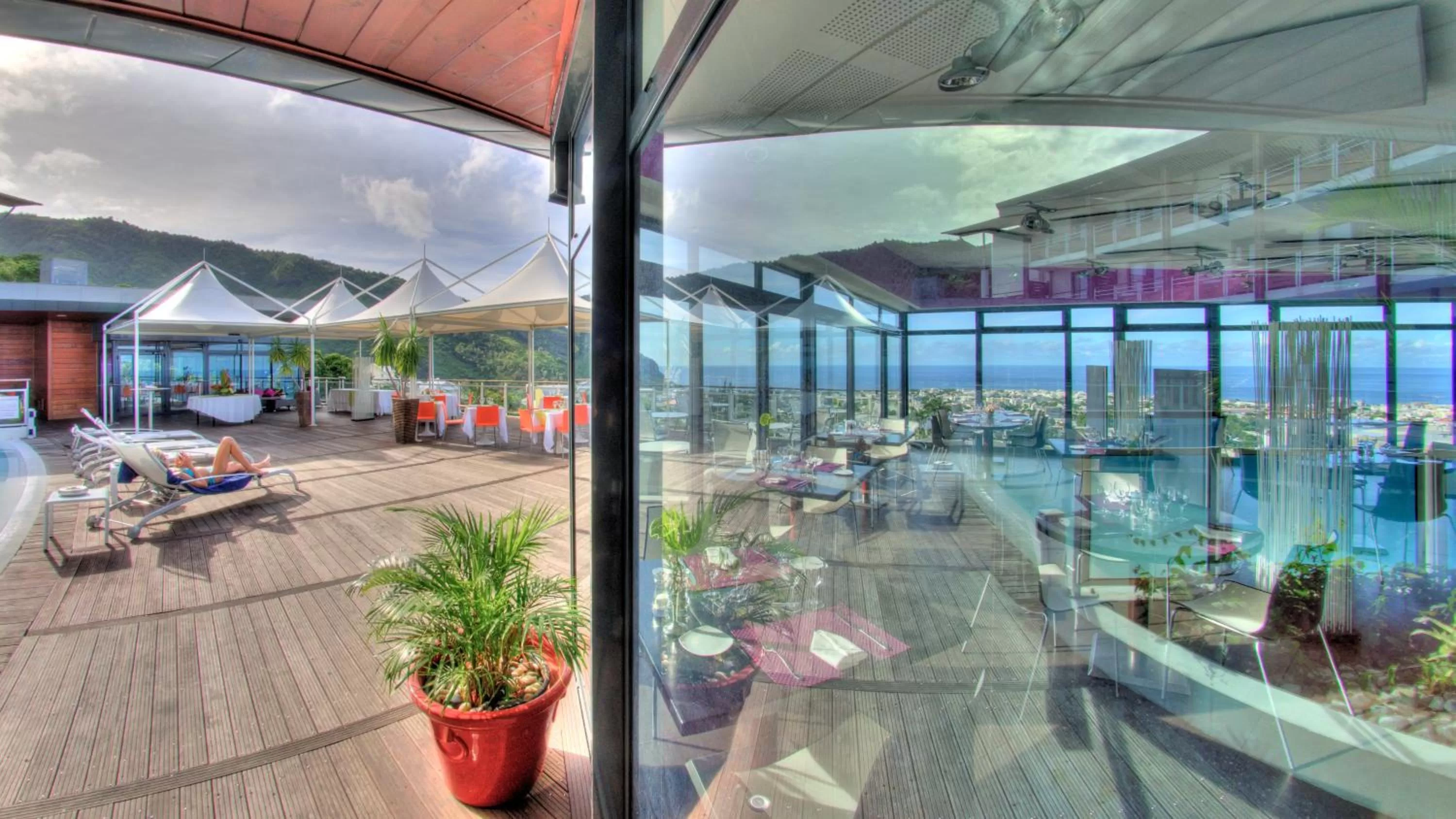 Swimming pool in Bellepierre