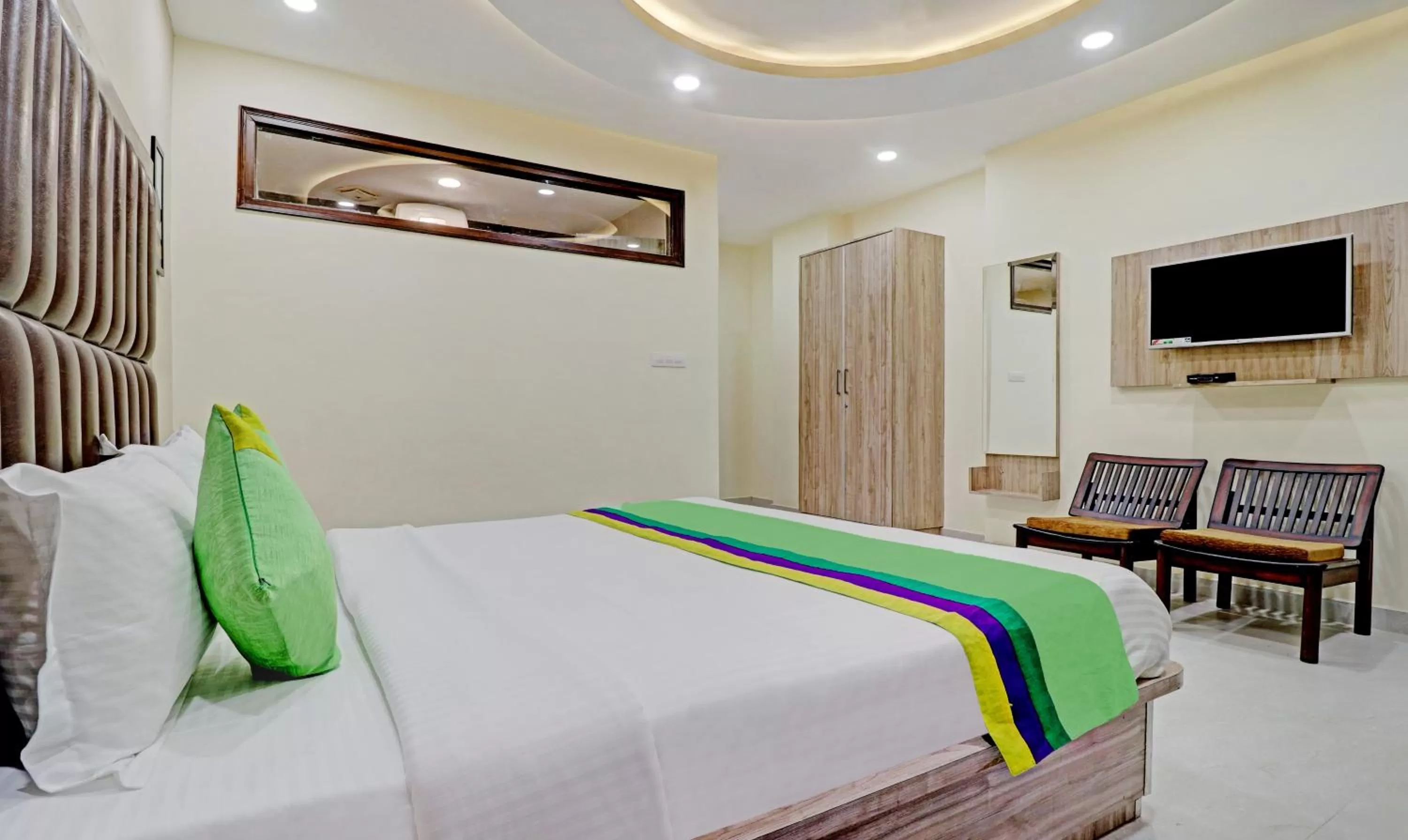 Bedroom, Bed in Treebo Ortus Residency