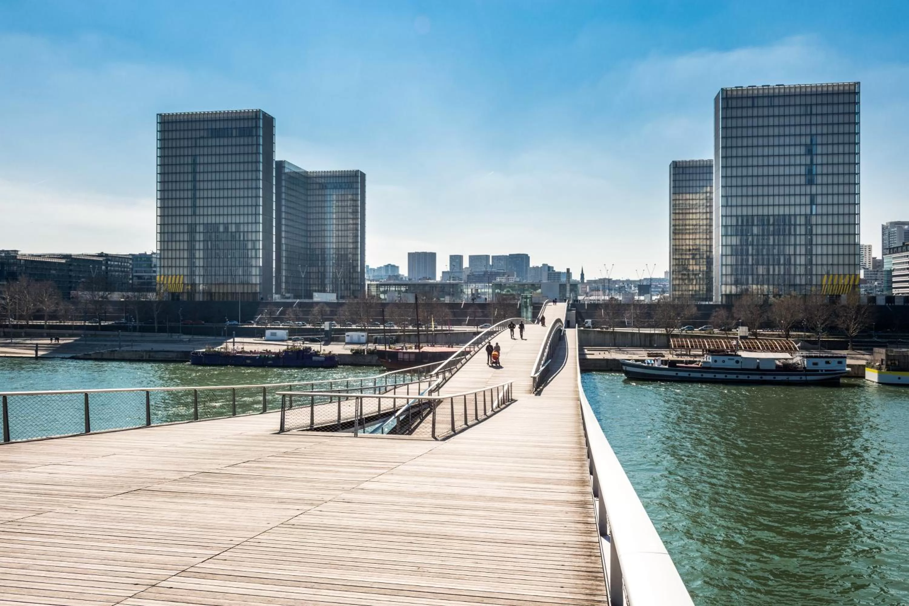 Nearby landmark in Pullman Paris Centre - Bercy