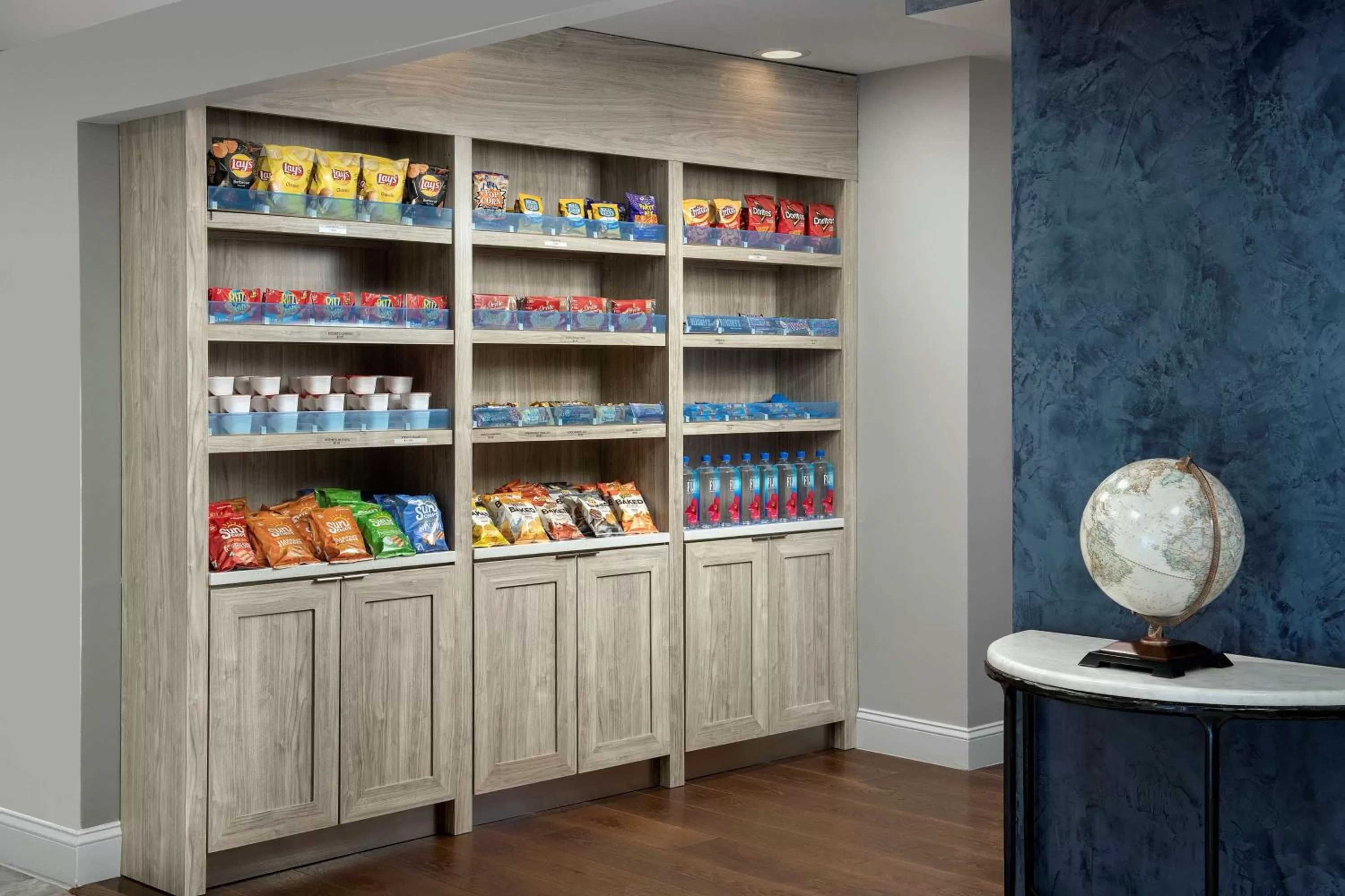 Restaurant/places to eat in West End Washington DC, Tapestry Collection by Hilton