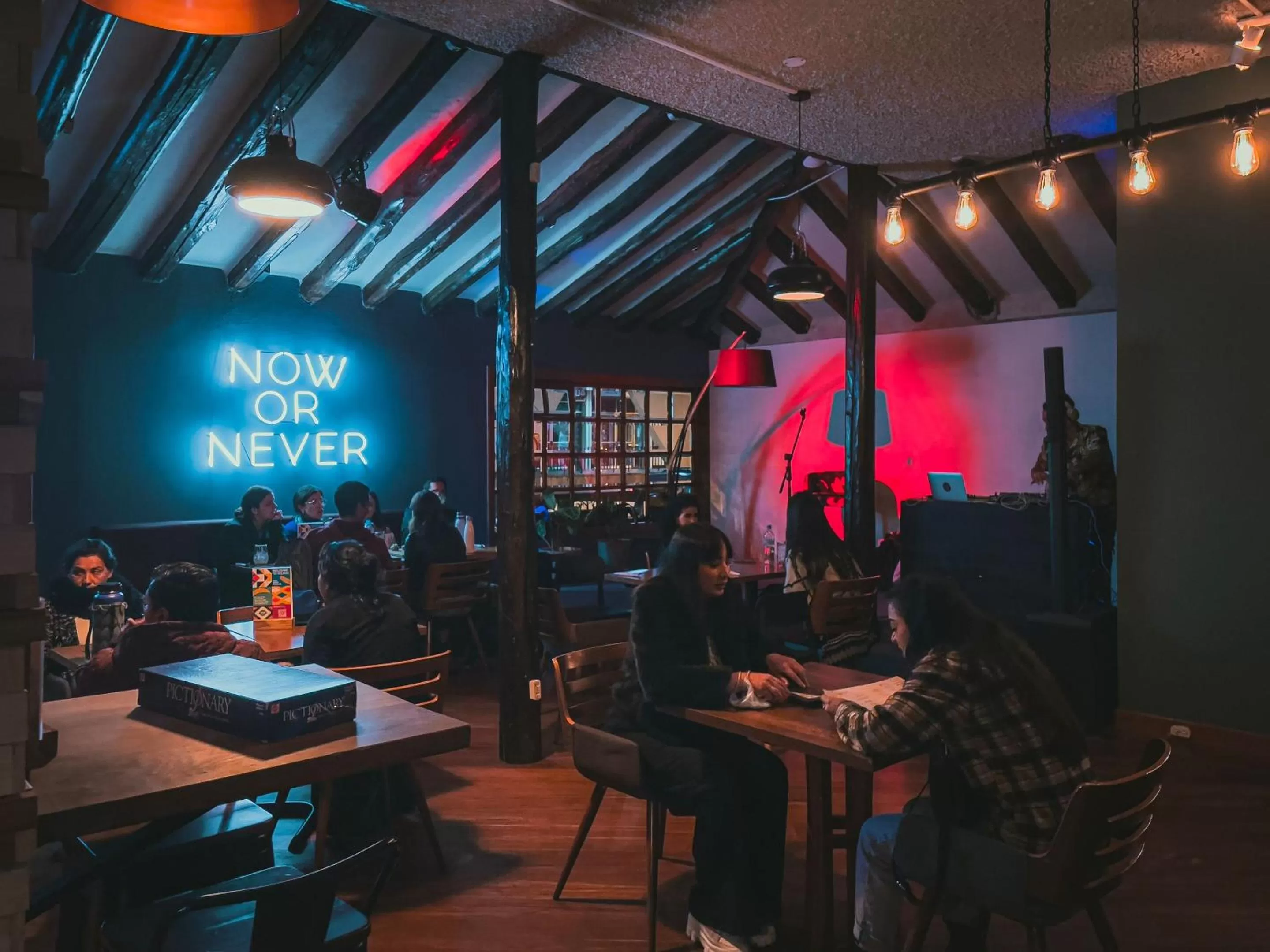 Restaurant/places to eat in Selina Quito