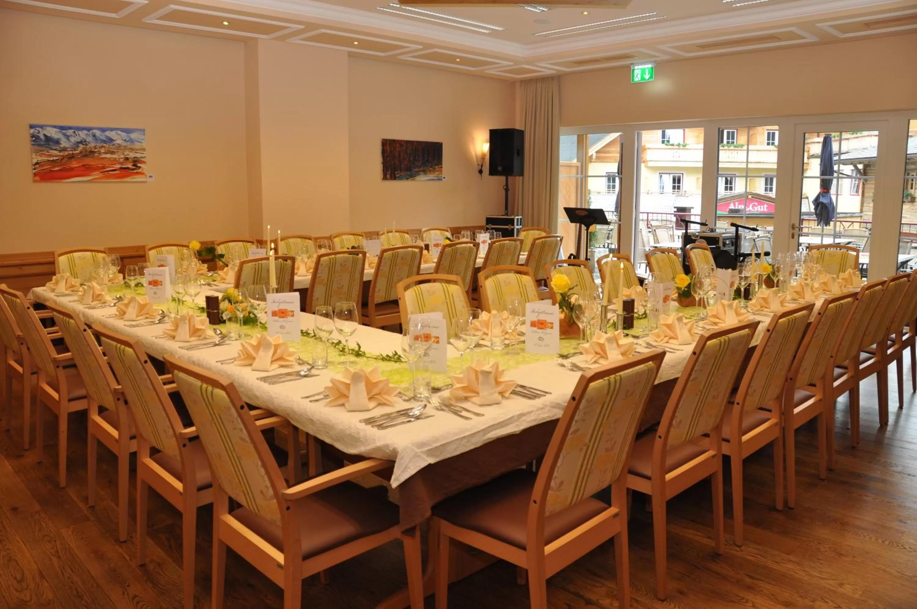 Restaurant/places to eat in Grizzly Sport & Motorrad Resort