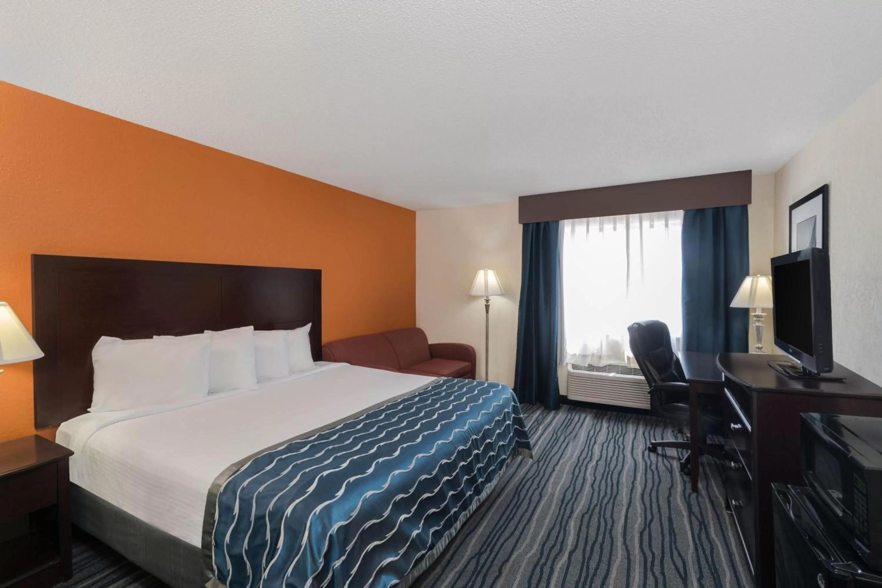 Photo of the whole room, Bed in Comfort Inn & Suites Brentwood - Nashville