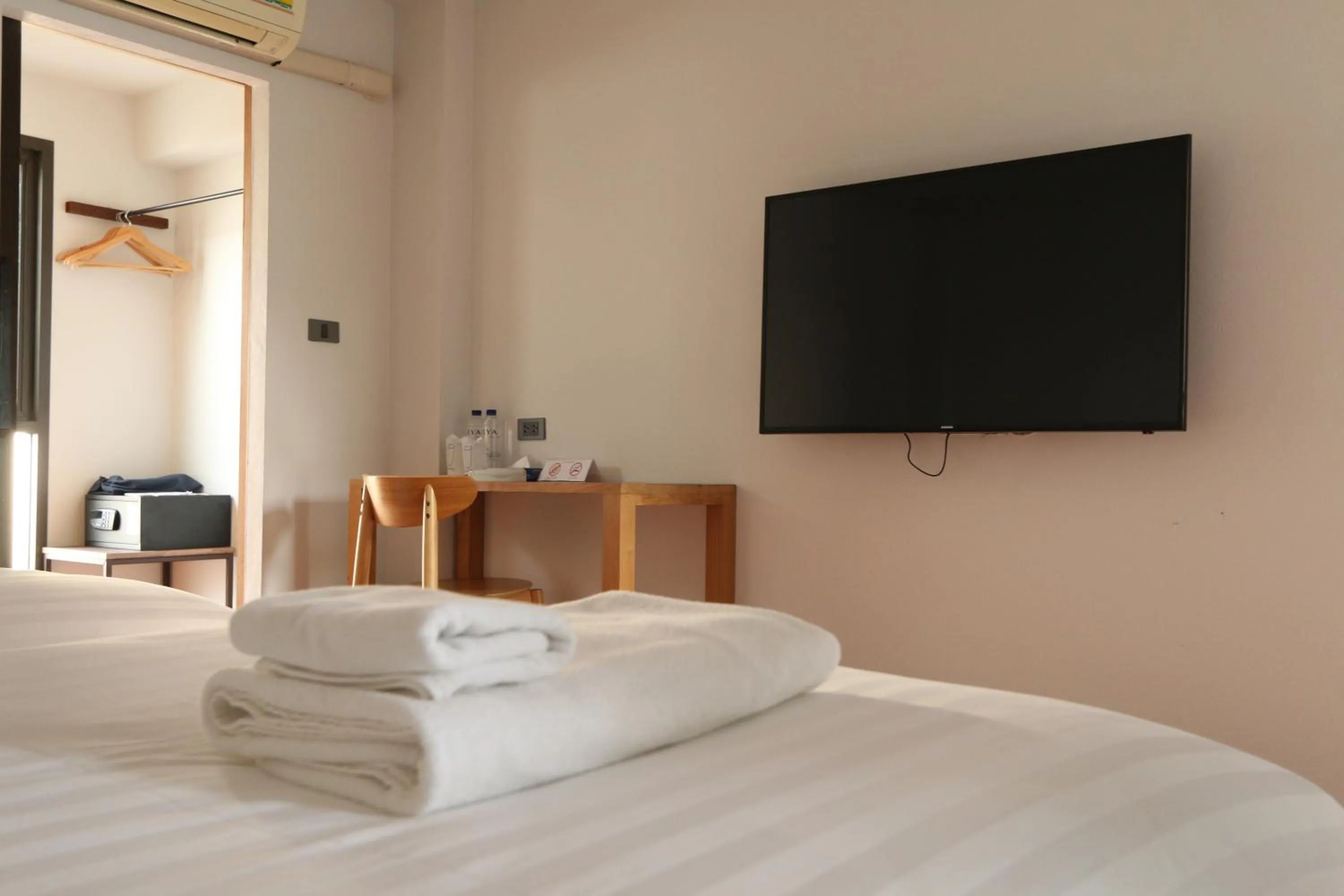 TV and multimedia, Bed in VIYA lodge