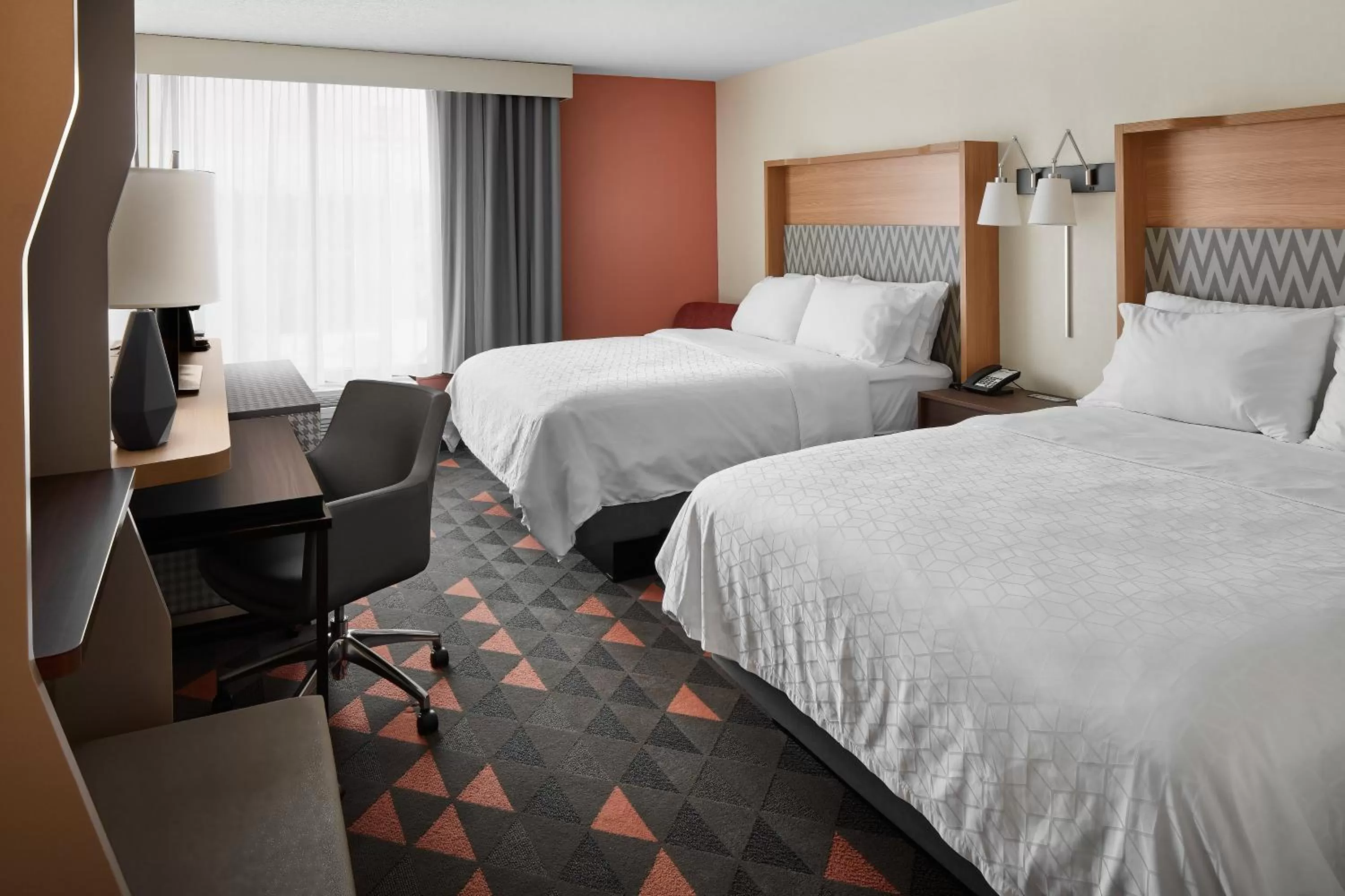 Photo of the whole room, Bed in Holiday Inn Asheville - Biltmore West by IHG