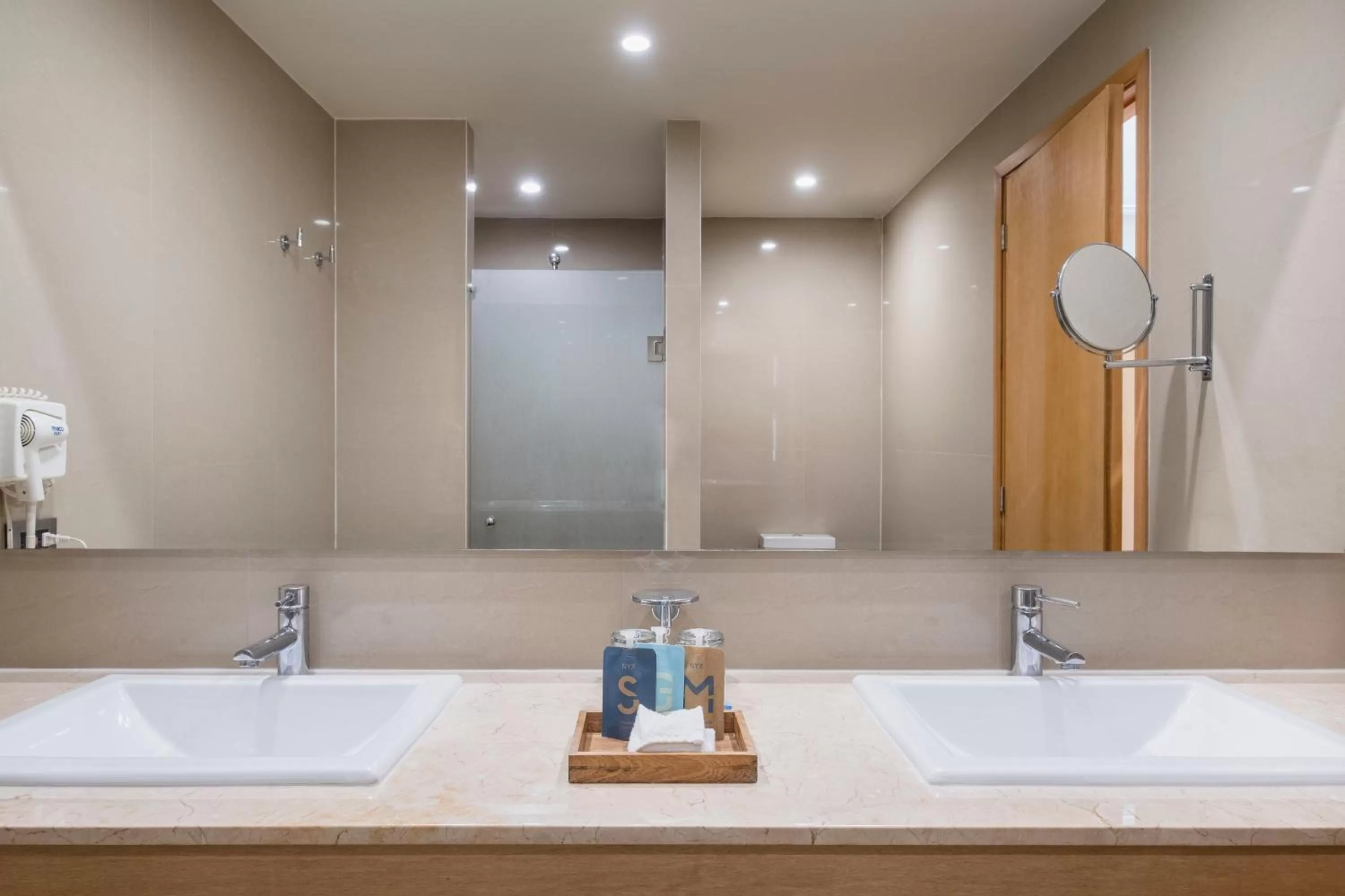 Bathroom in Hotel NYX Cancun