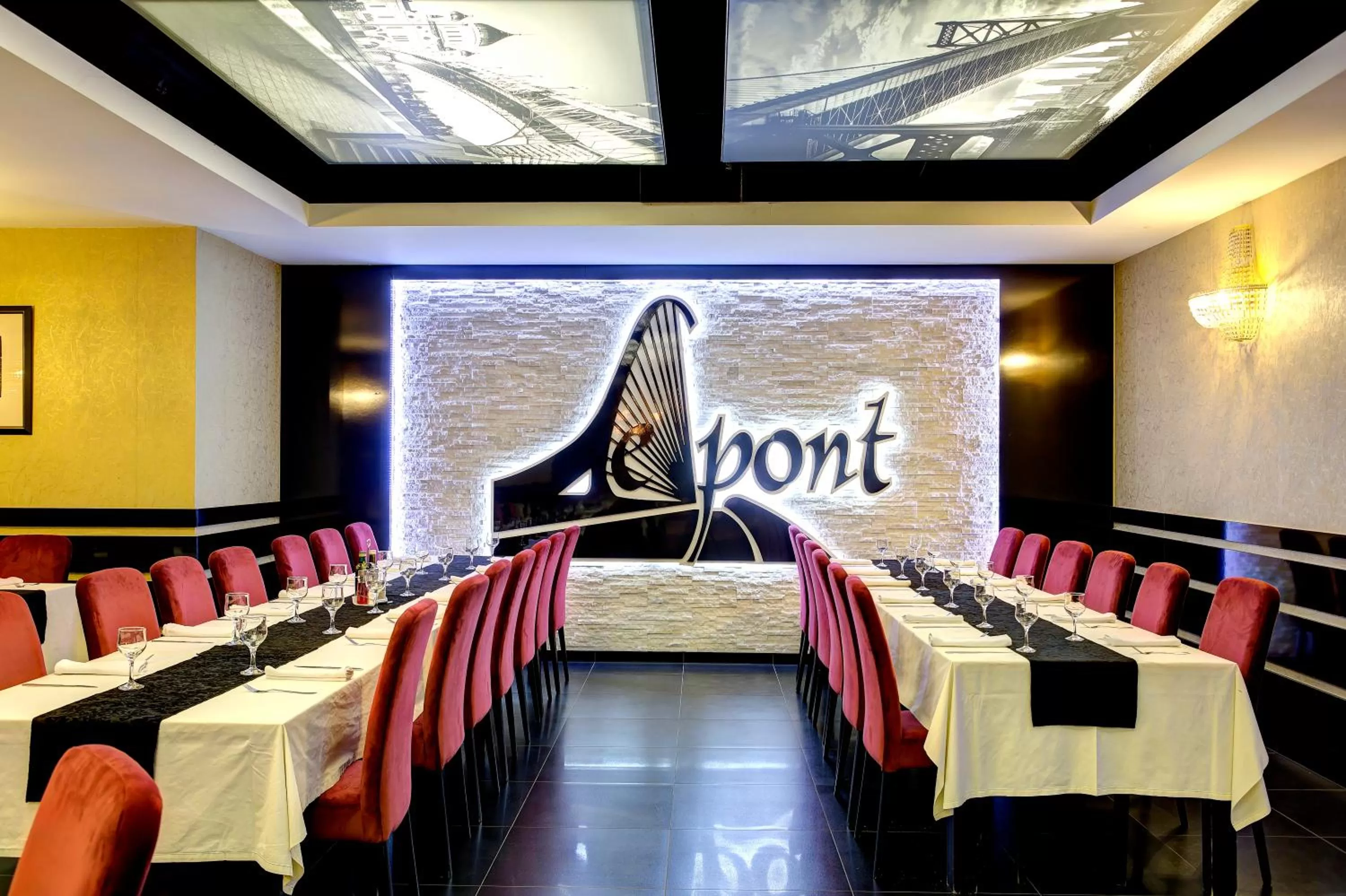 Restaurant/places to eat in Hotel Le Pont