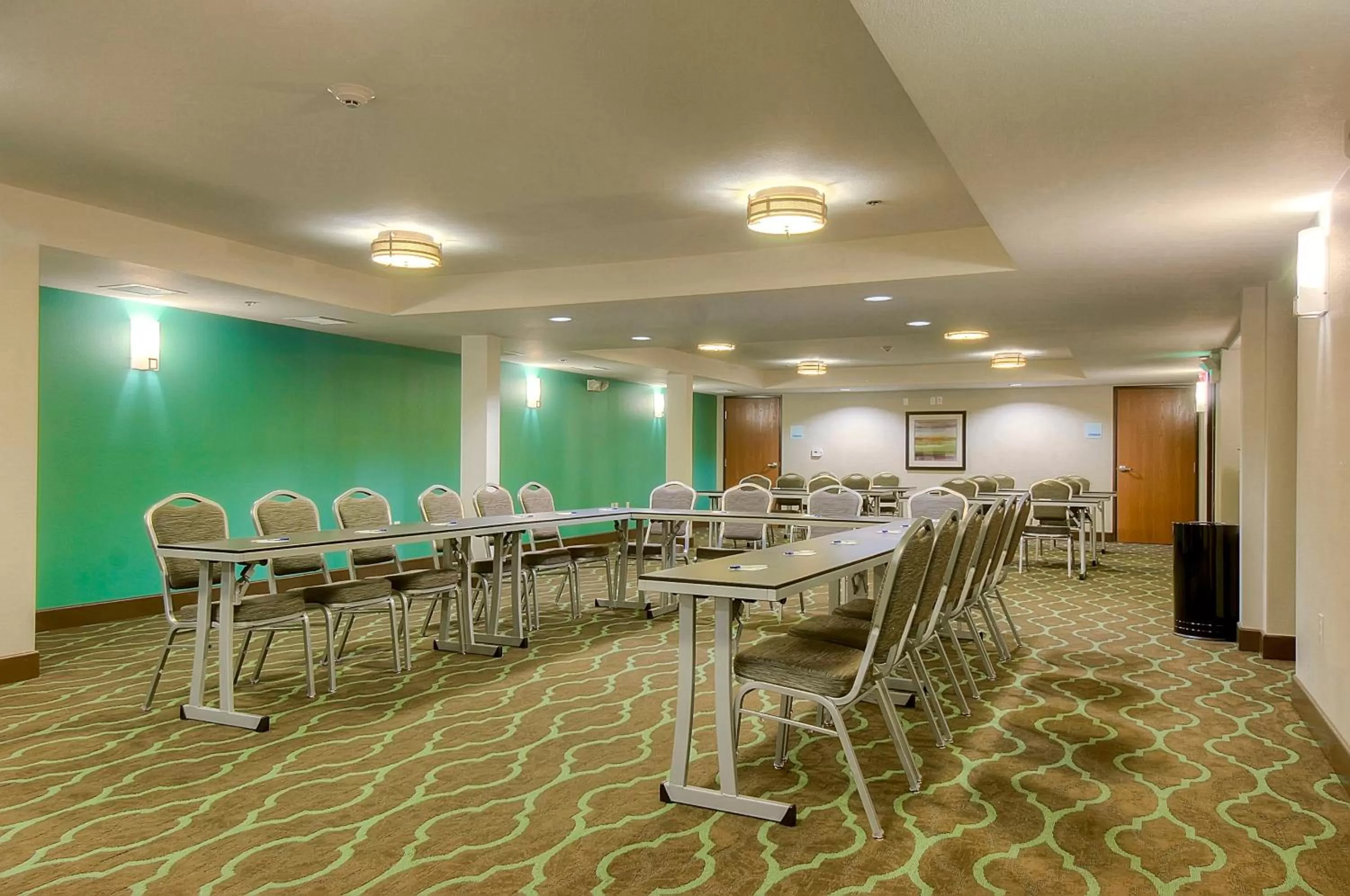 Meeting/conference room in Holiday Inn Express Hotel & Suites Carlsbad Beach by IHG