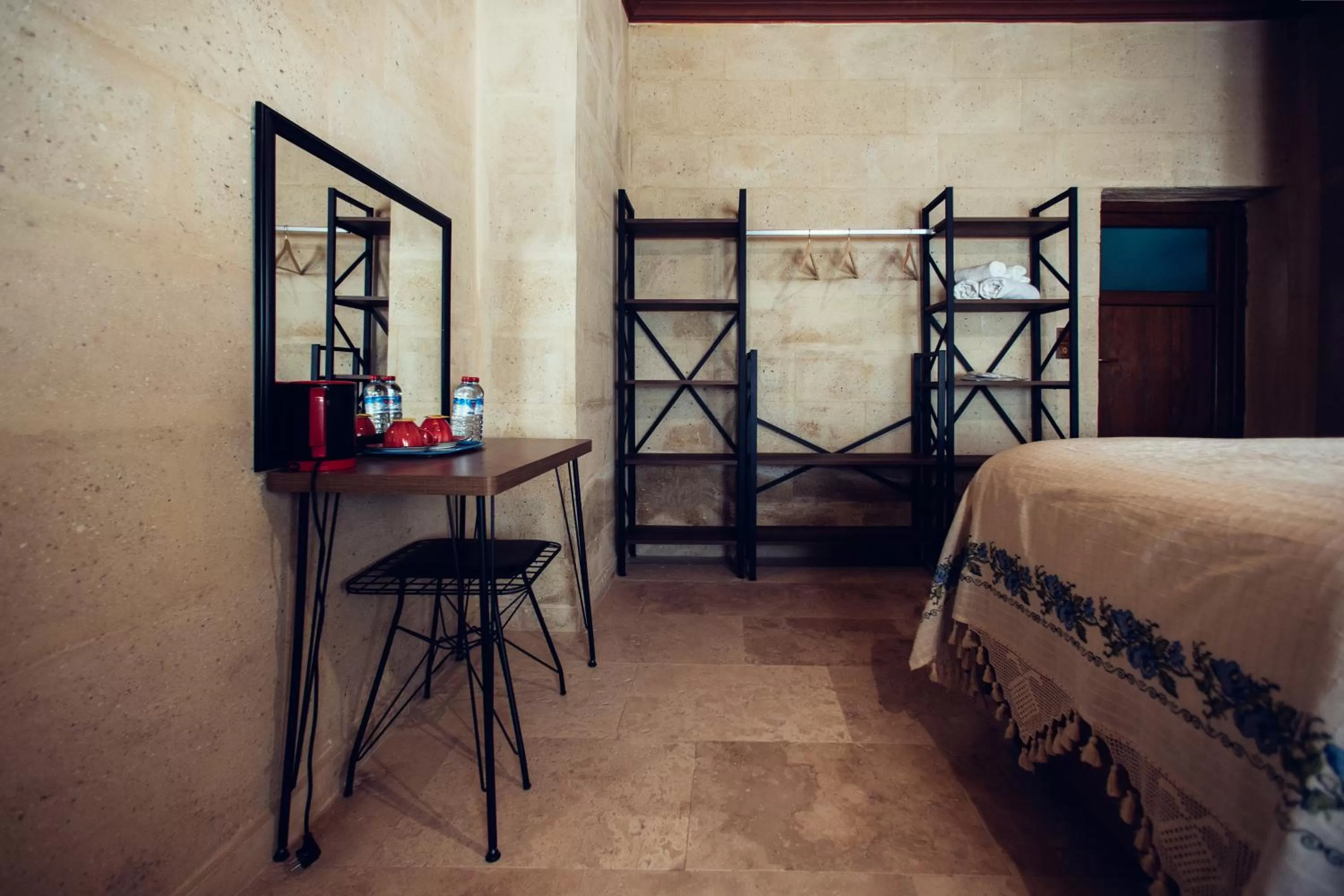 Bed in Azalea Terrace Cave Hotel