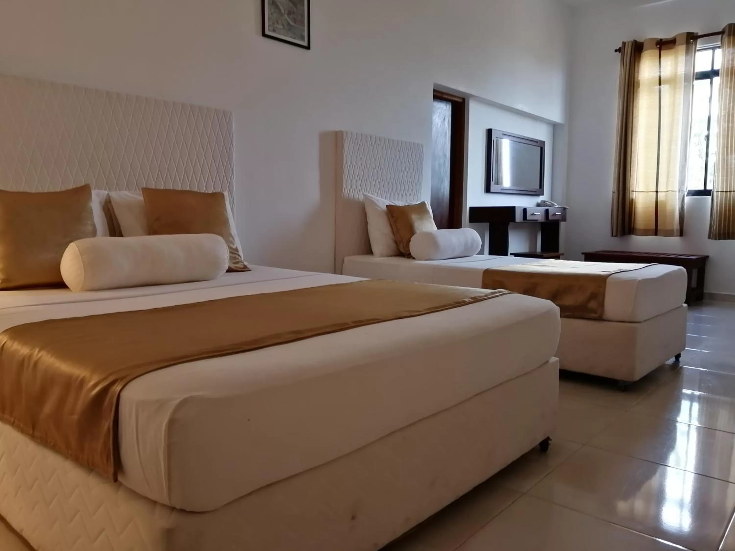 Bed in Kandy Highland Unique Hotel