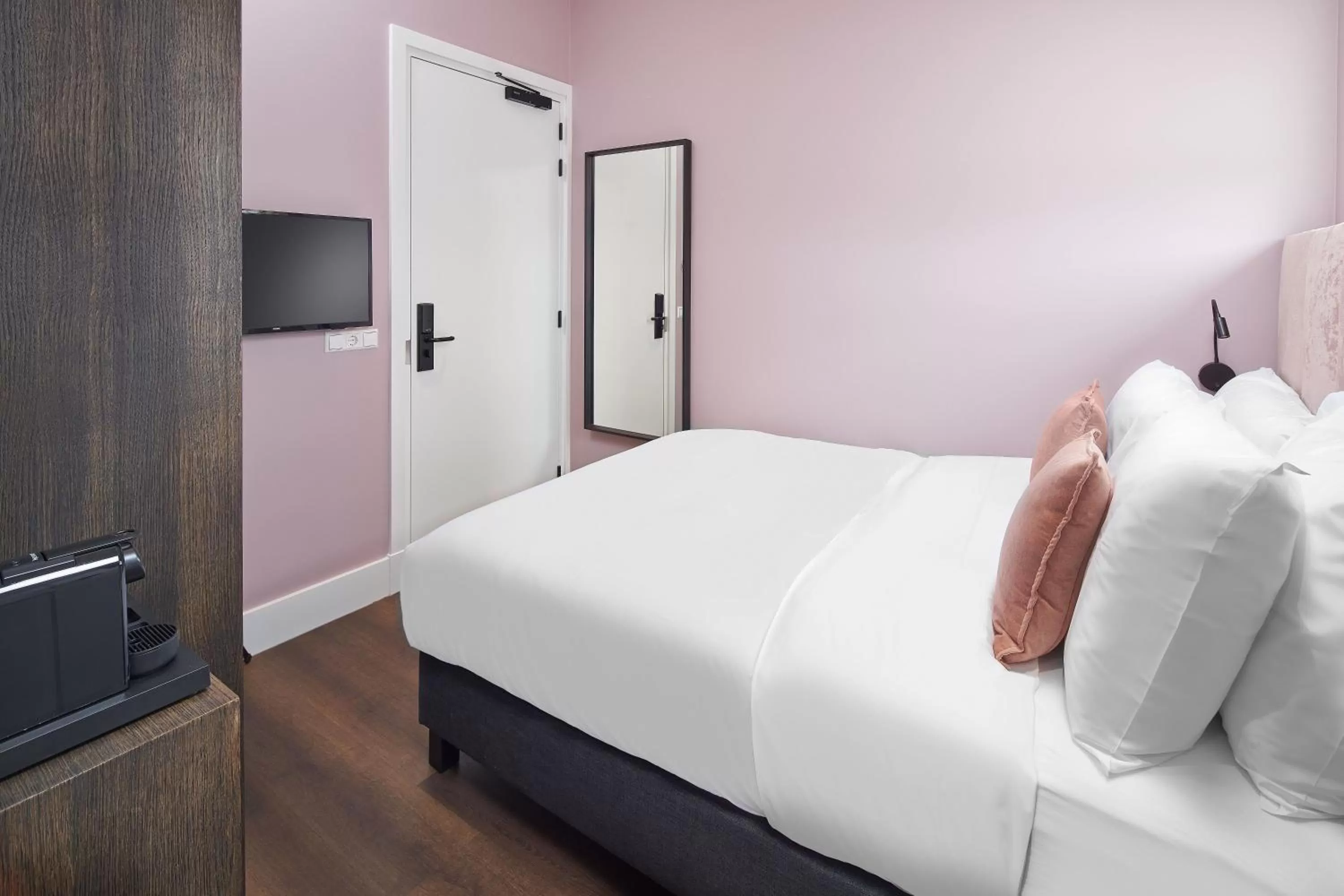 Bedroom, Bed in Boutique Hotel Brasa Beemster