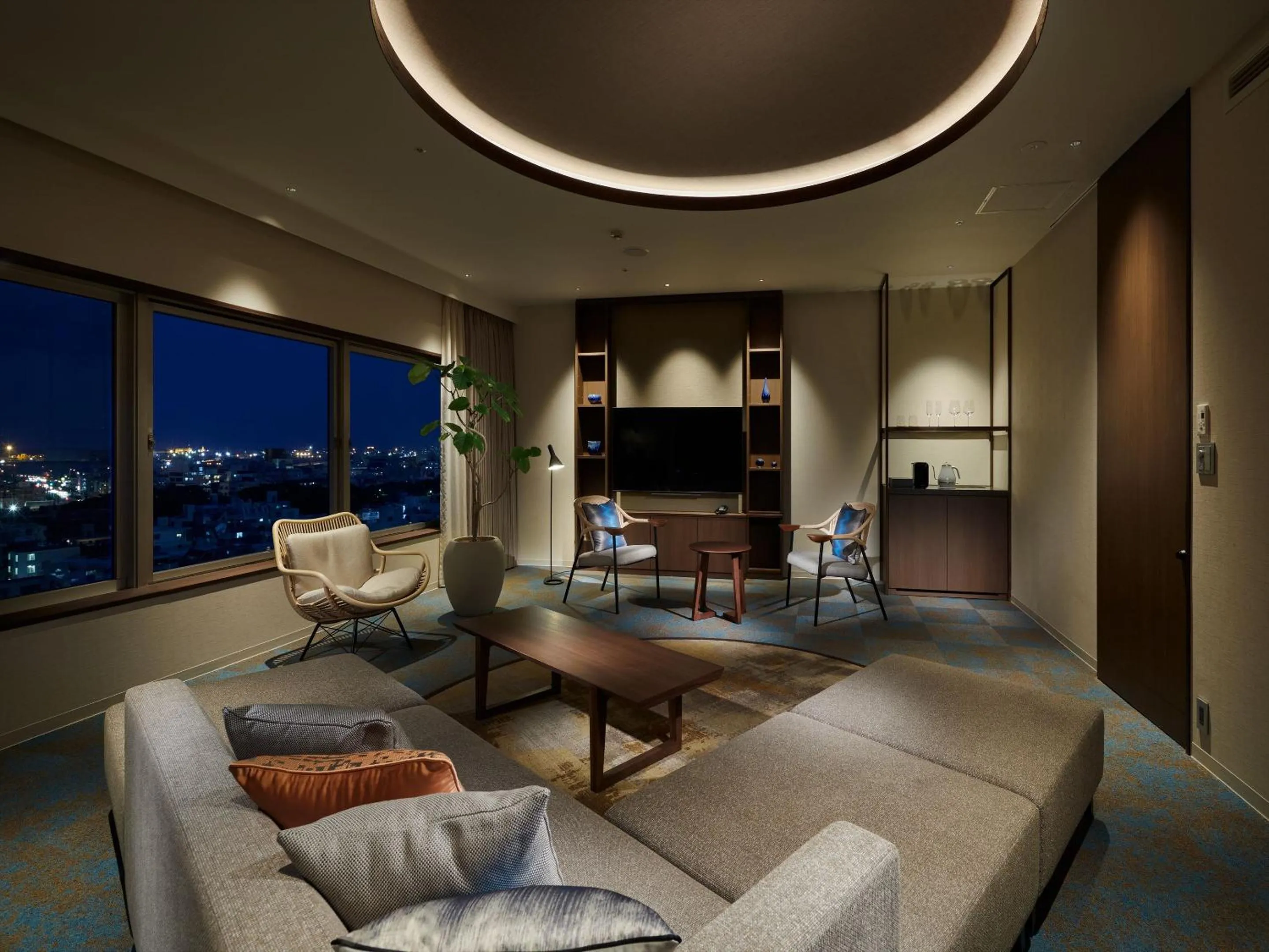Living room in Okinawa NaHaNa Hotel & Spa