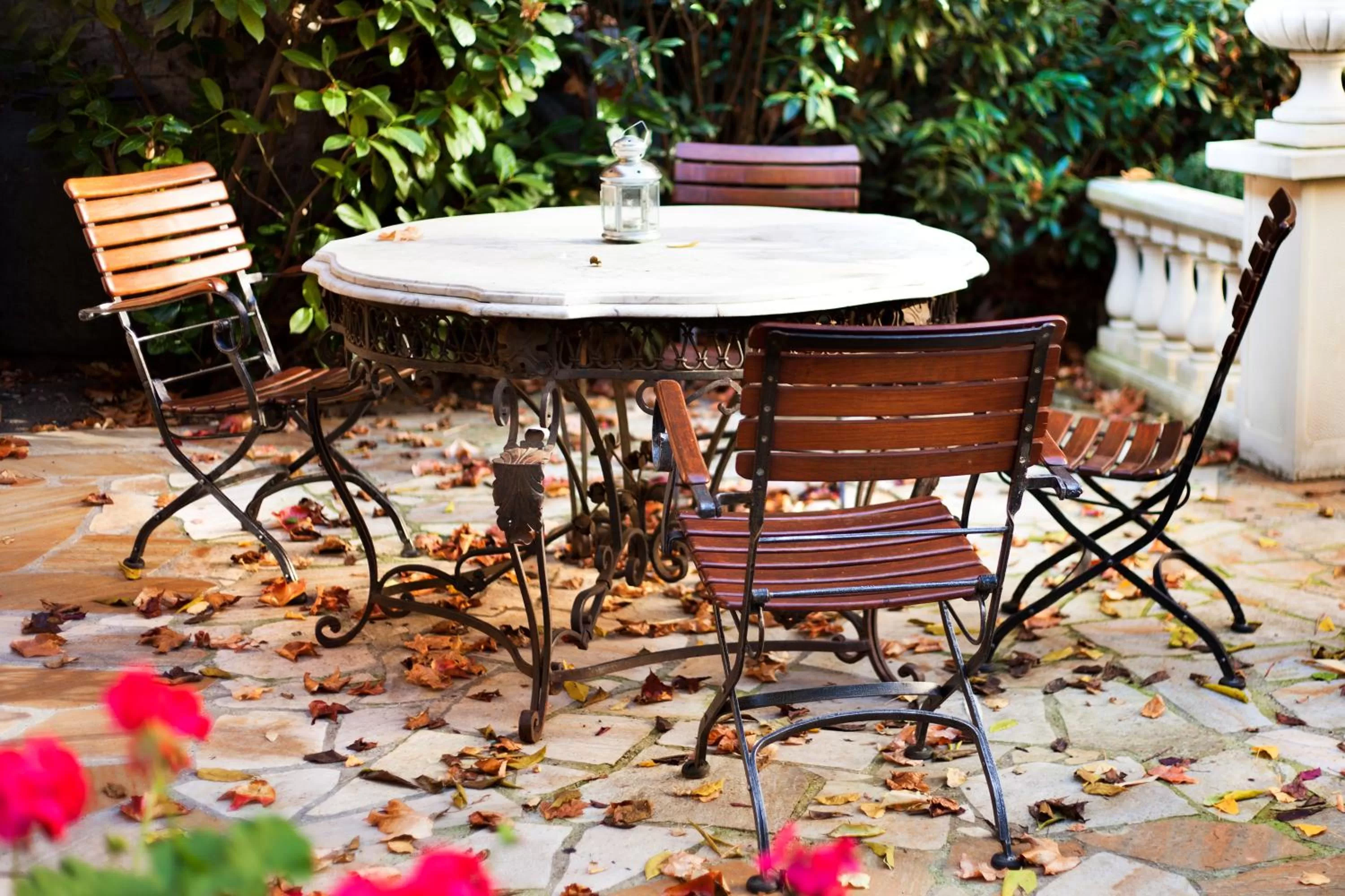 Patio in THE GATE GARDEN Hotel