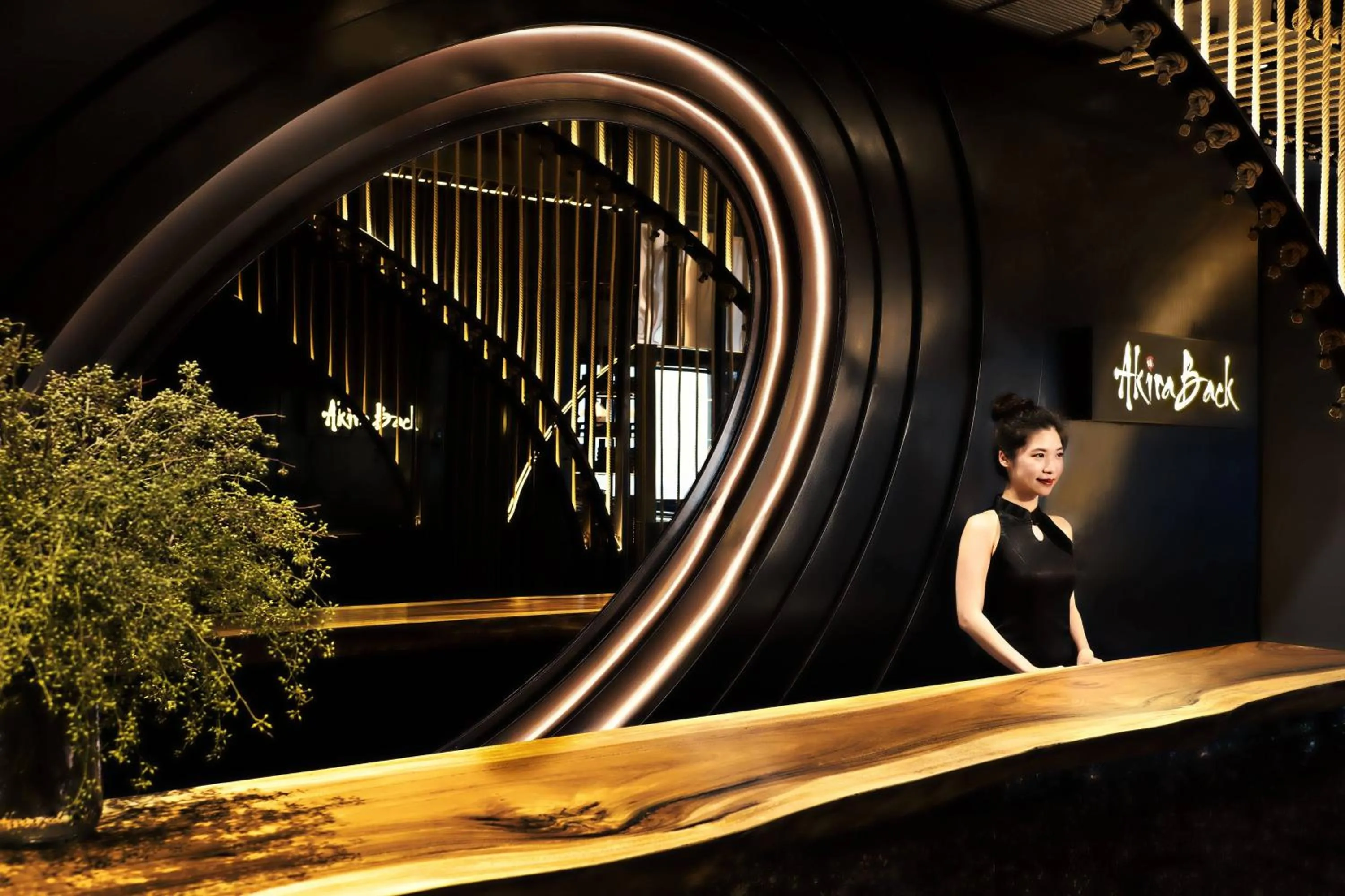 Restaurant/places to eat in Bangkok Marriott Marquis Queens Park