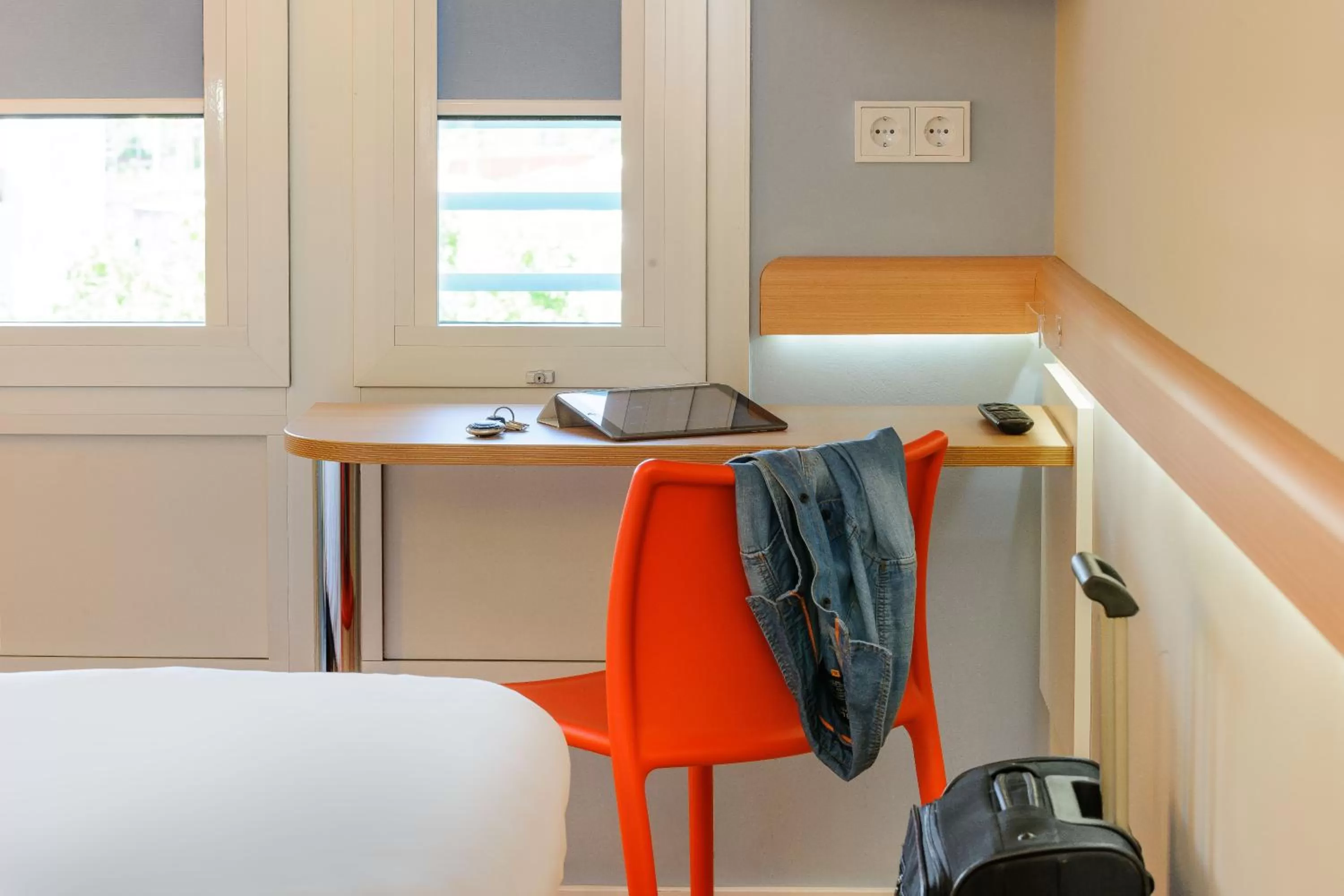 Photo of the whole room, Bed in ibis budget Frankfurt City Ost