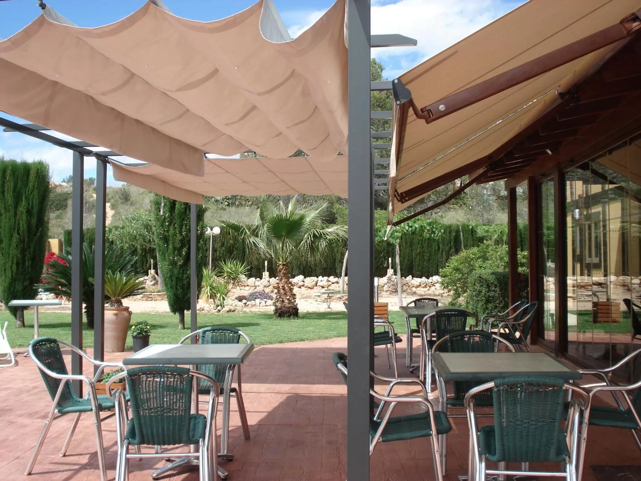 Restaurant/Places to Eat in El Racó de la Pintora "Adults Only"