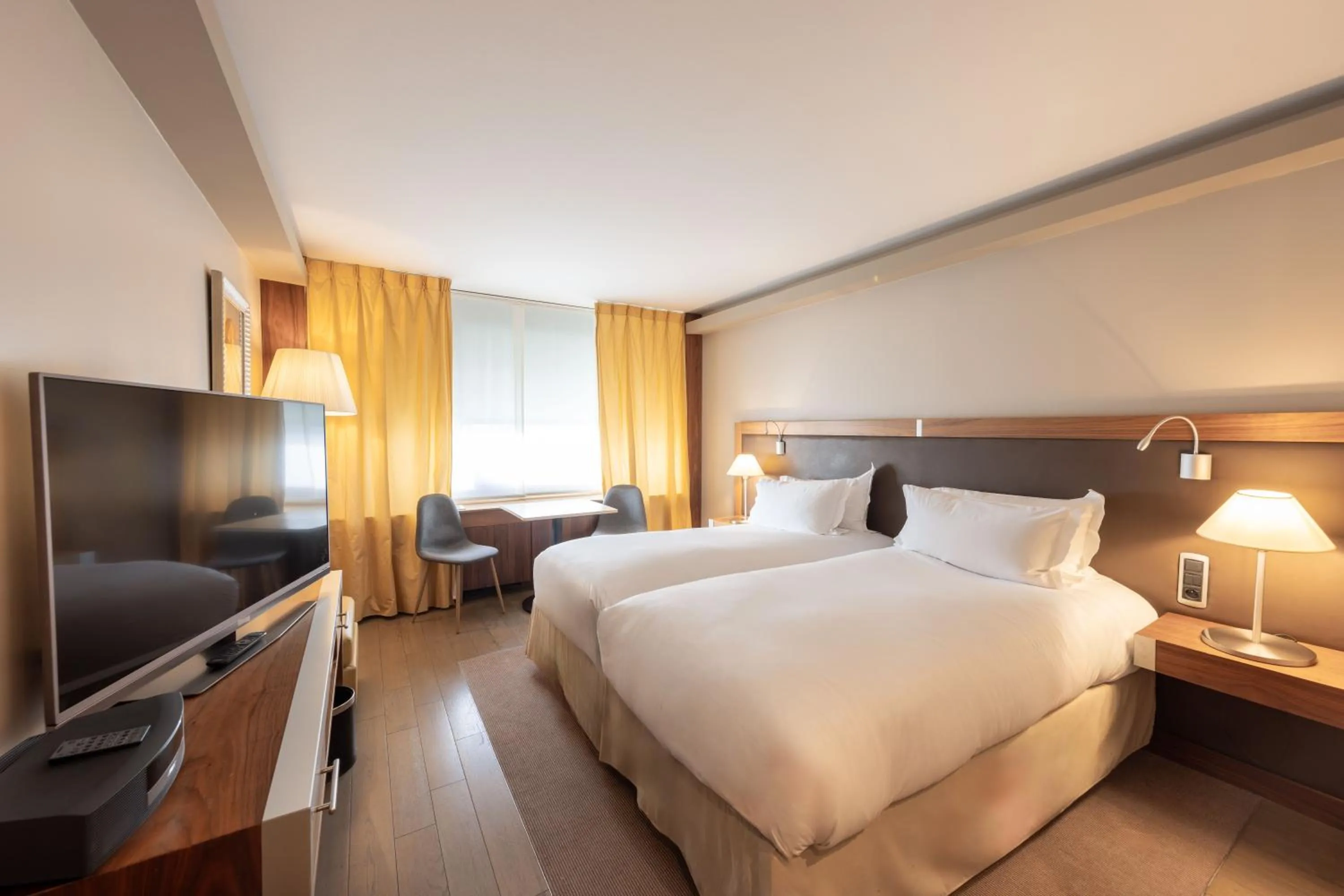 Bedroom, Bed in Sofitel Lyon Bellecour