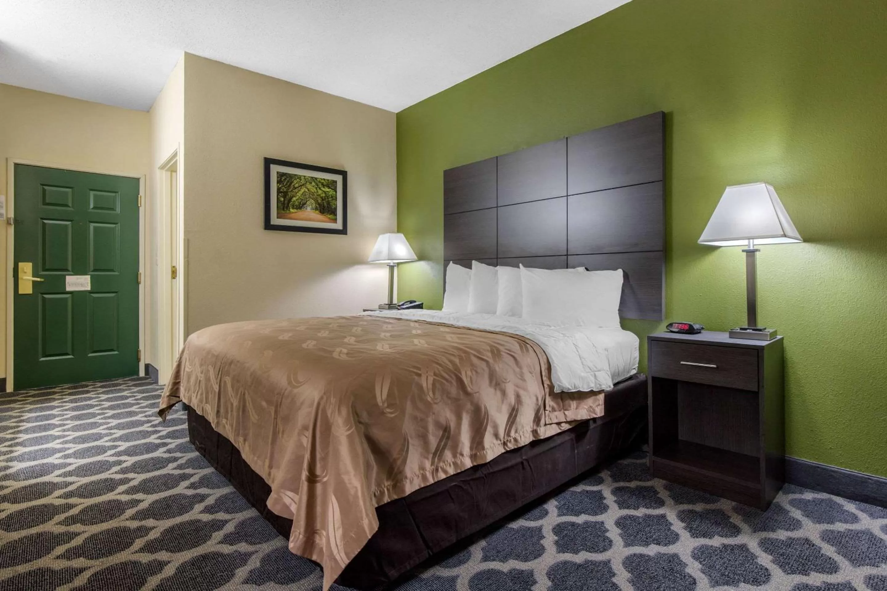 Photo of the whole room, Bed in Quality Inn