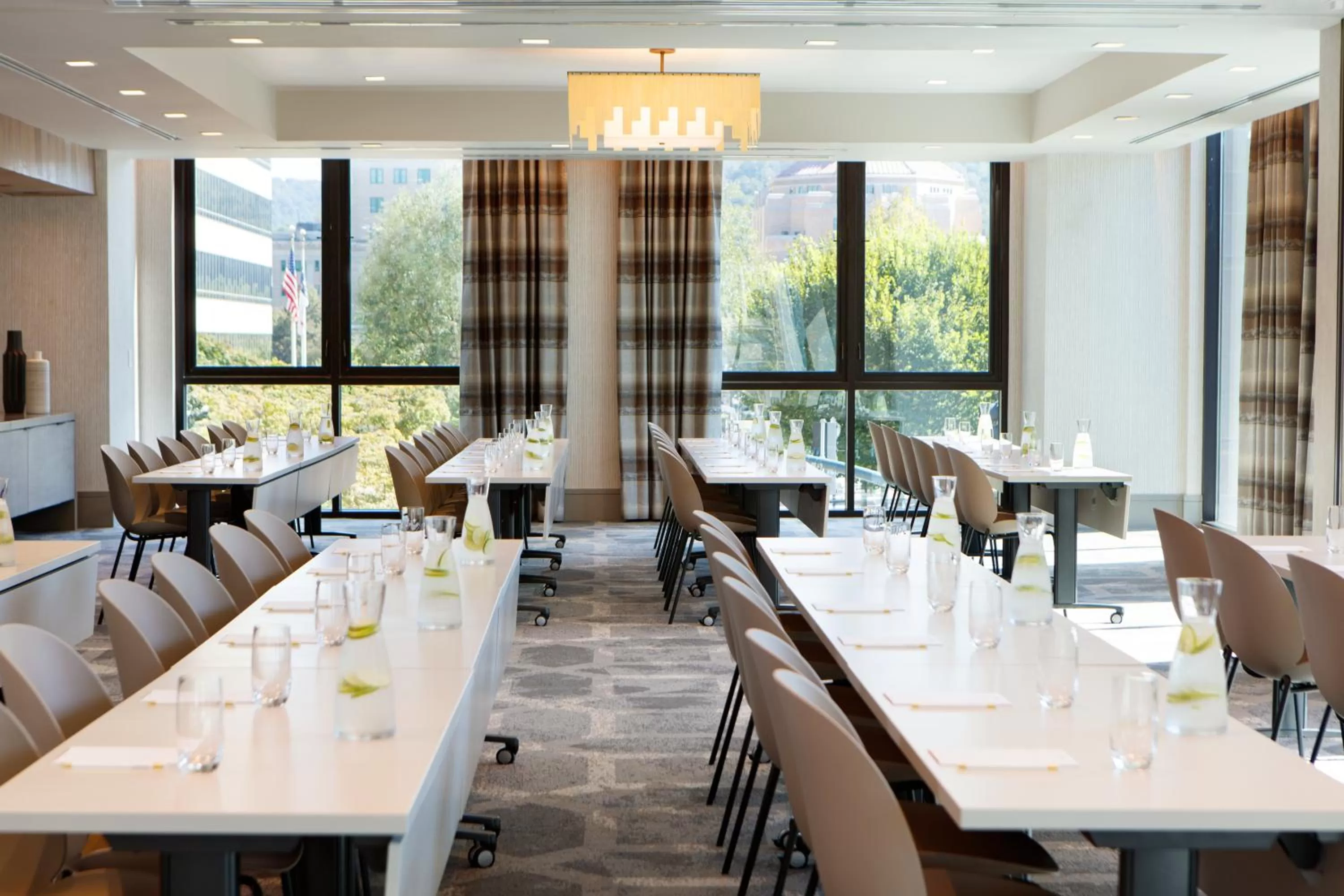 Meeting/conference room in Kimpton Hotel Arras by IHG