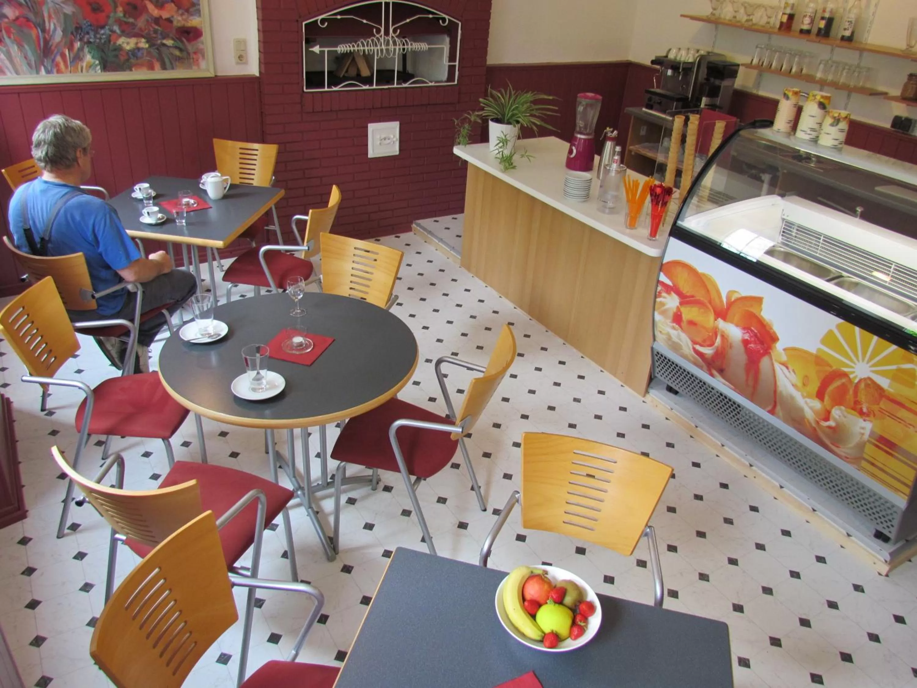 Restaurant/places to eat in Hotel Stadt Mainz