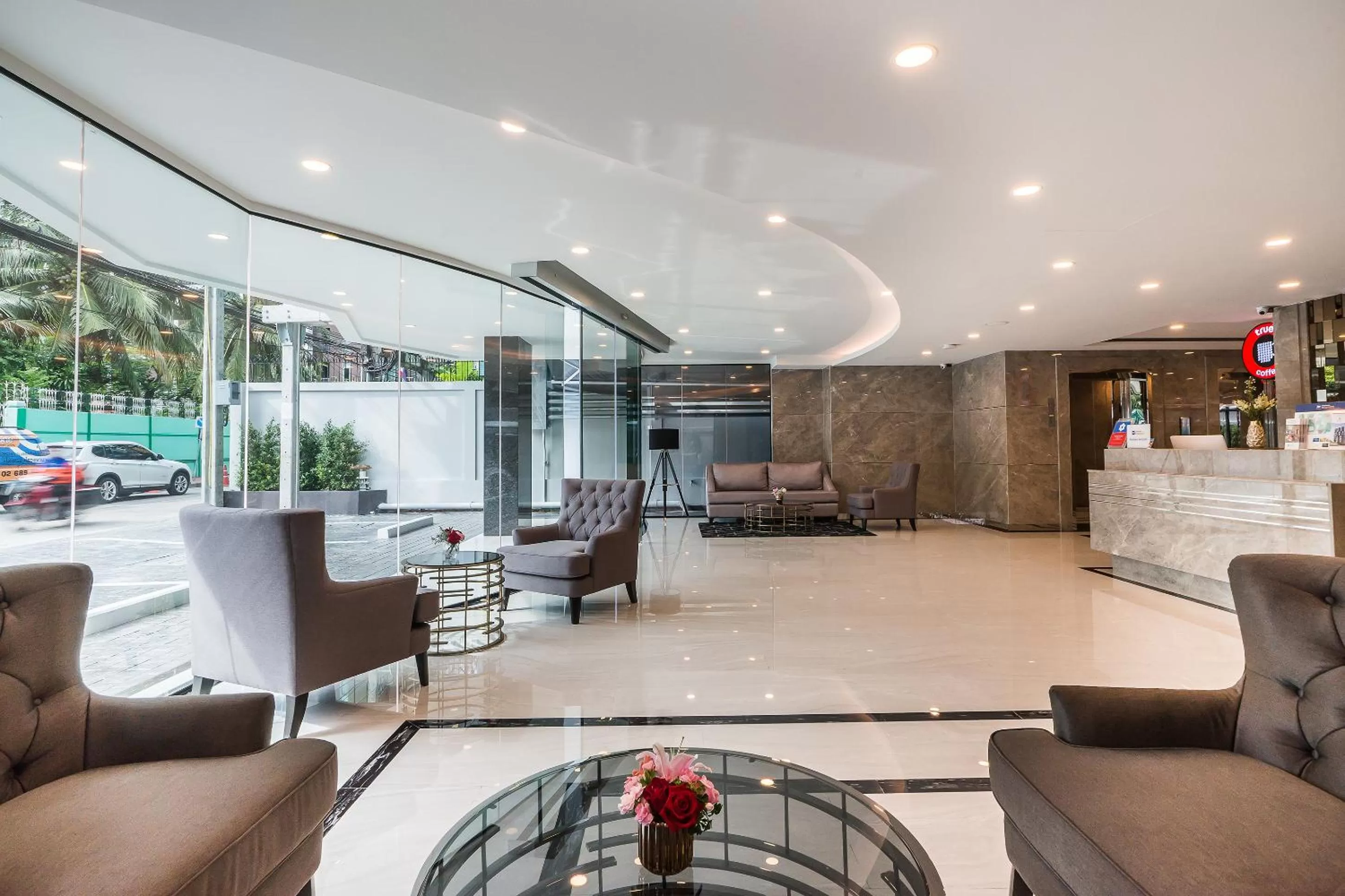 Lobby or reception in SureStay Plus by Best Western Sukhumvit 2