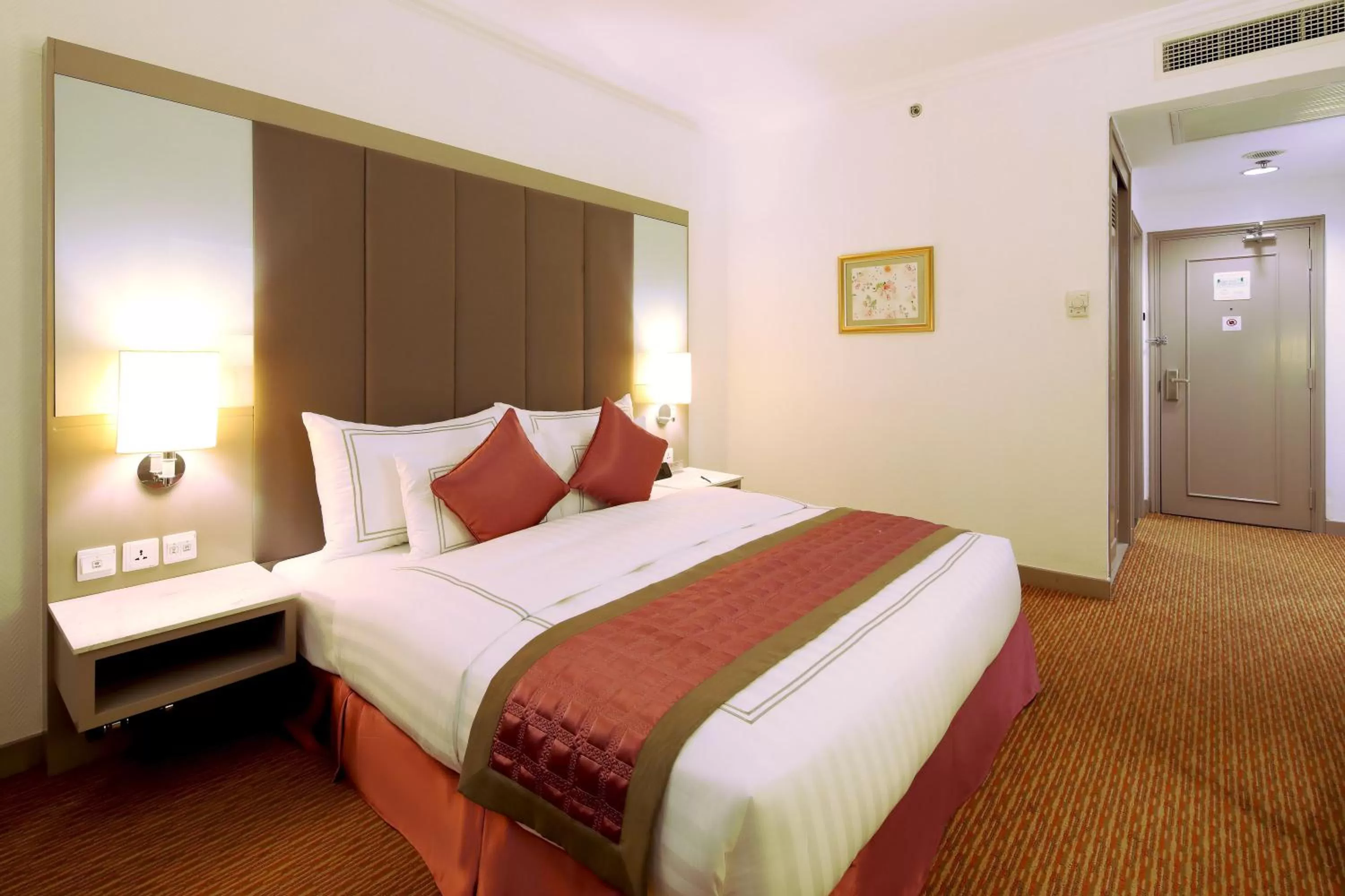 Bed in Sunway Hotel Hanoi