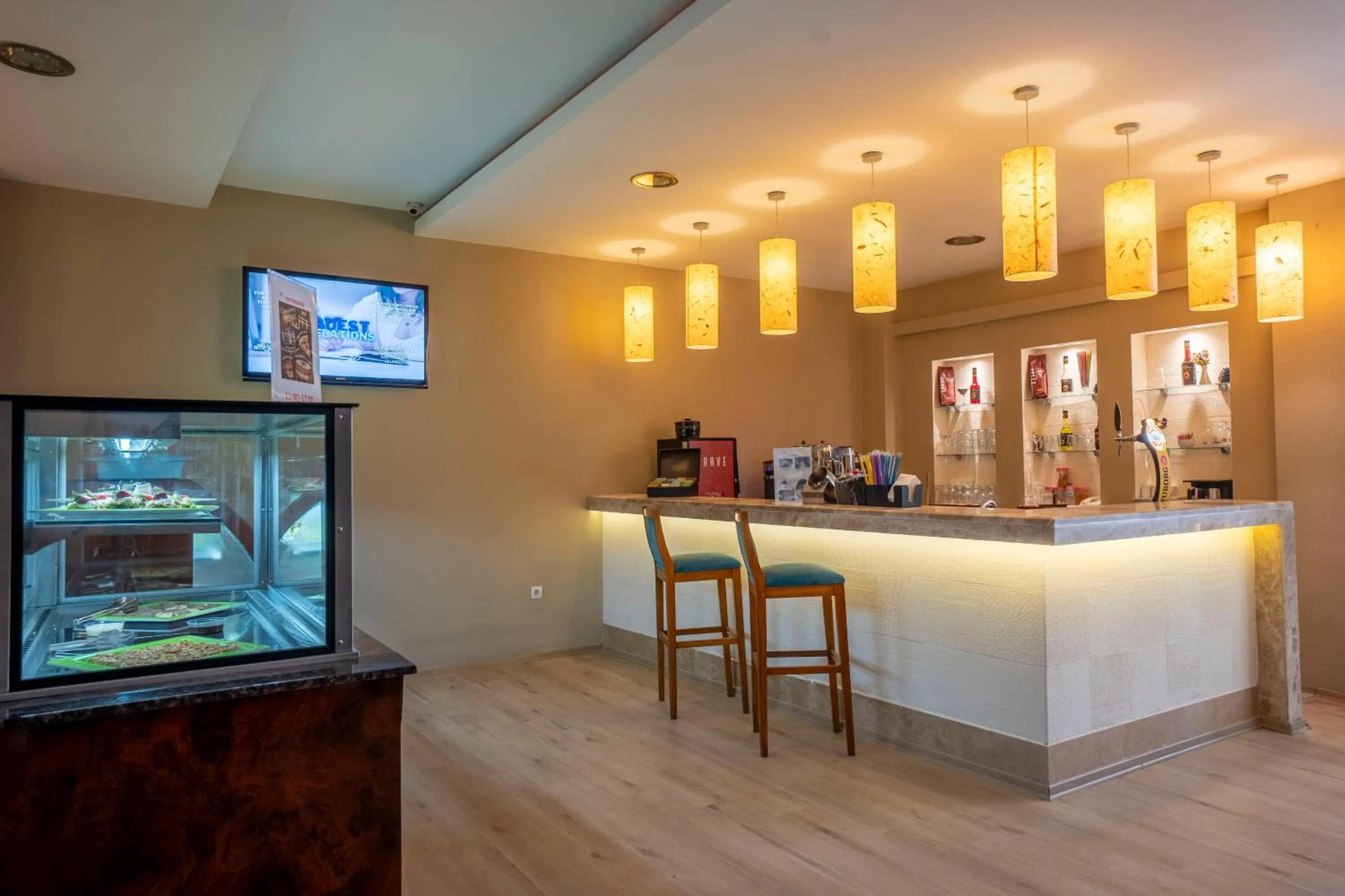 Lounge or bar in Side Breeze Hotel