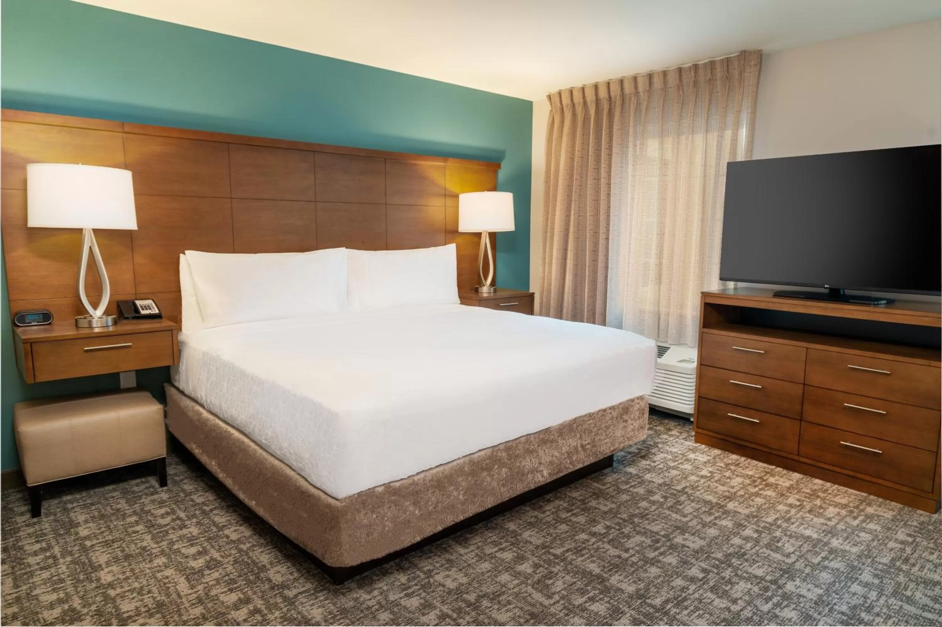 Photo of the whole room, Bed in Staybridge Suites - Nashville - Franklin by IHG