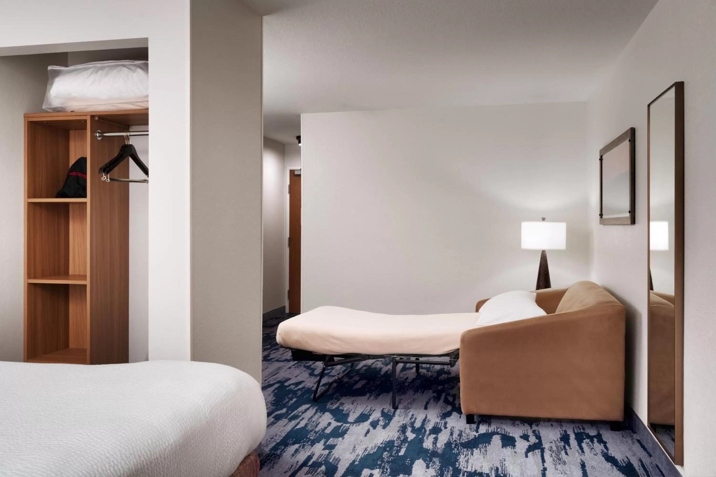 Photo of the whole room, Bed in Fairfield Inn & Suites by Marriott Yakima