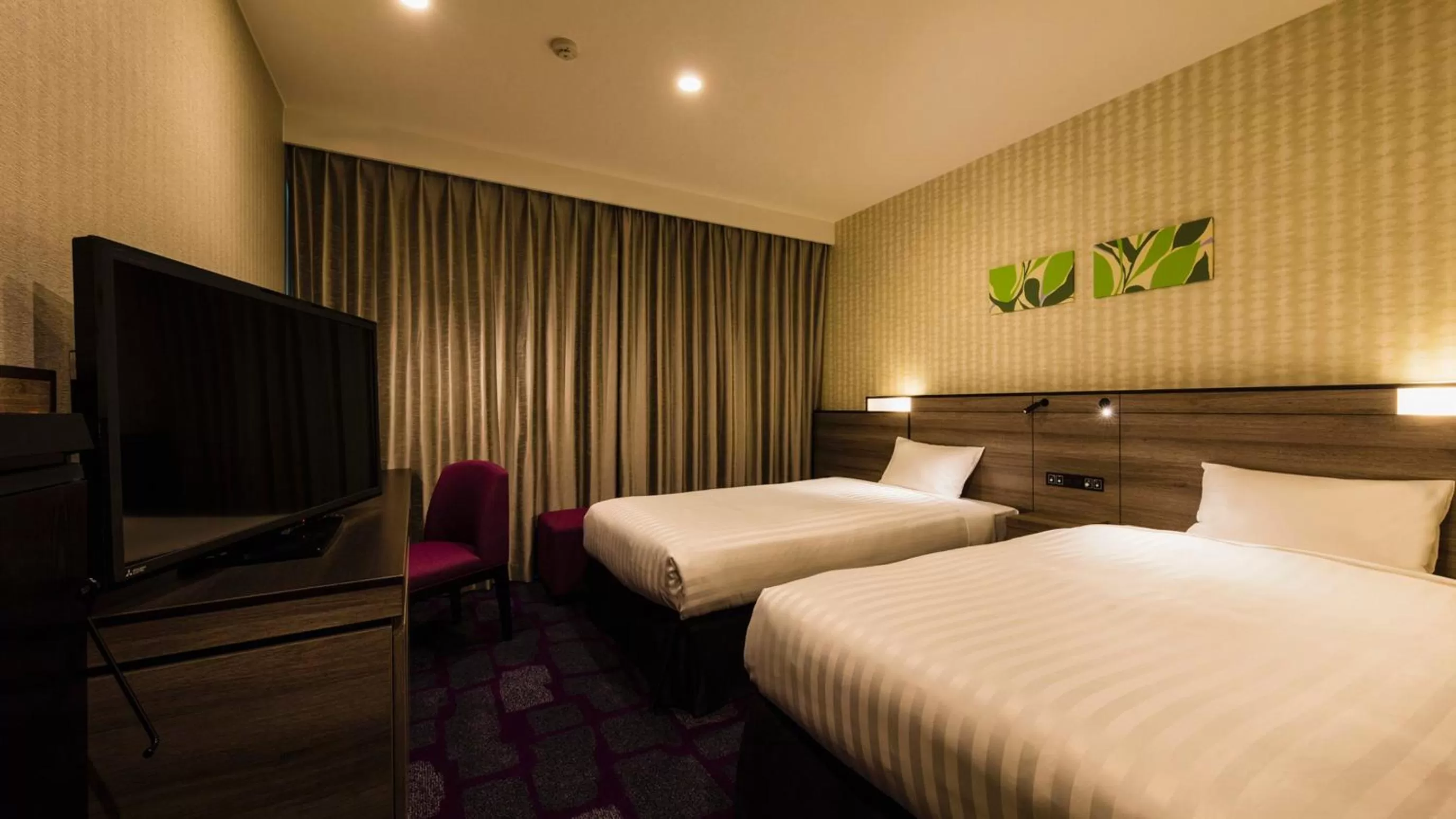 Bed in JR-East Hotel Mets Urawa