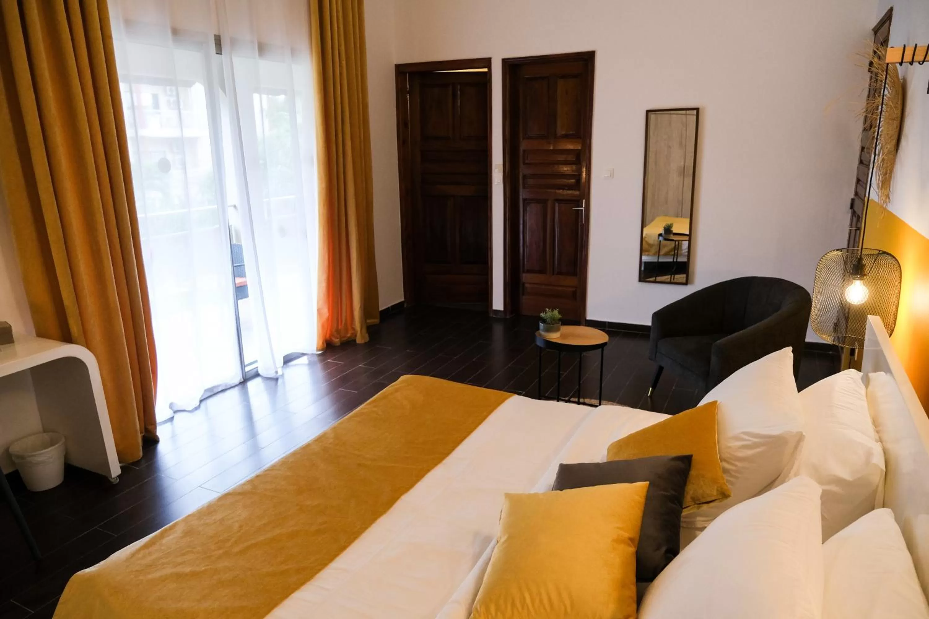 Photo of the whole room in Villa Ayaba