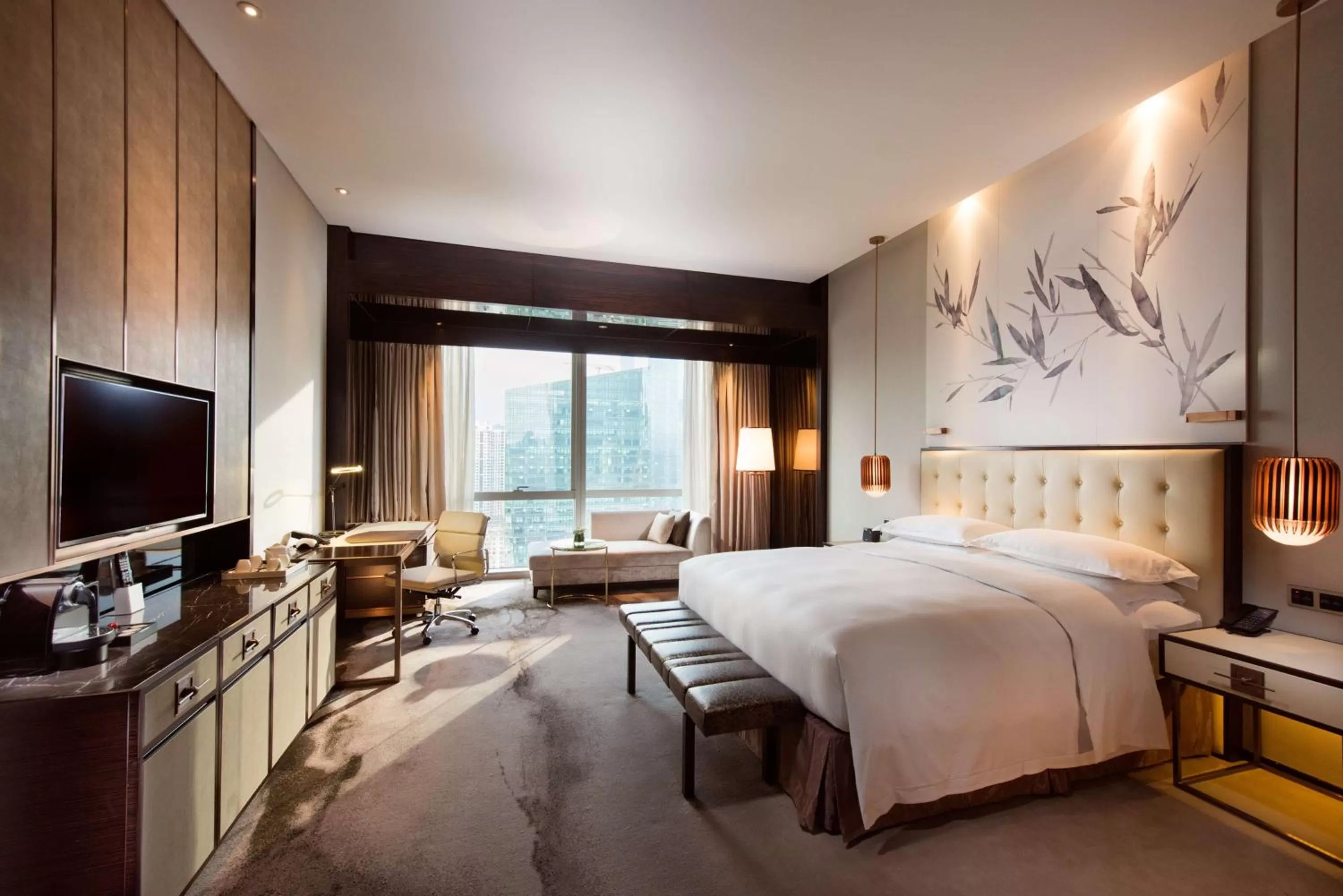Bedroom, Bed in Hilton Shenzhen Futian, Metro Station at Hotel Front Door, Close to Futian Convention & Exhibition Center