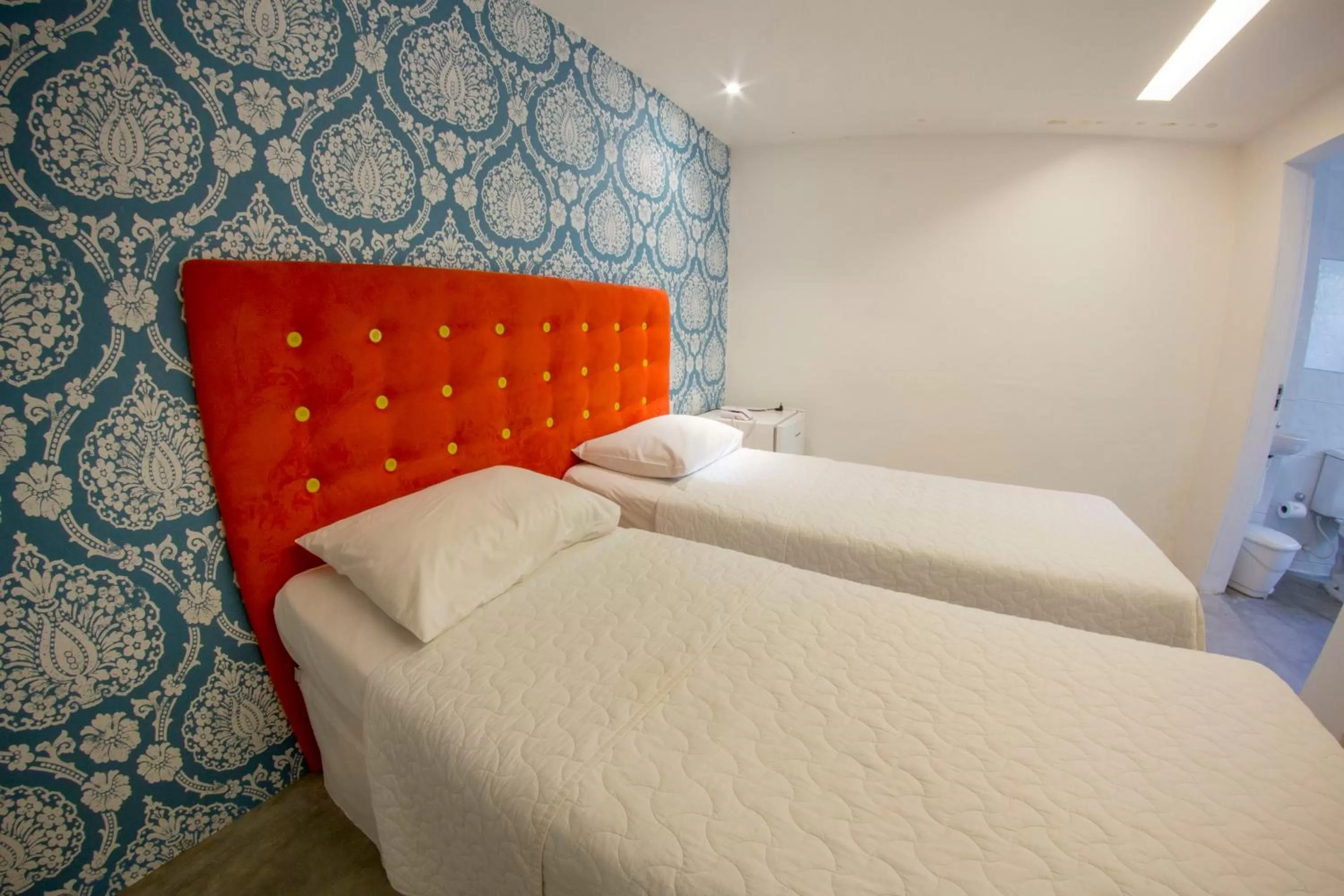 Photo of the whole room, Bed in Vivaz Boutique Hotel