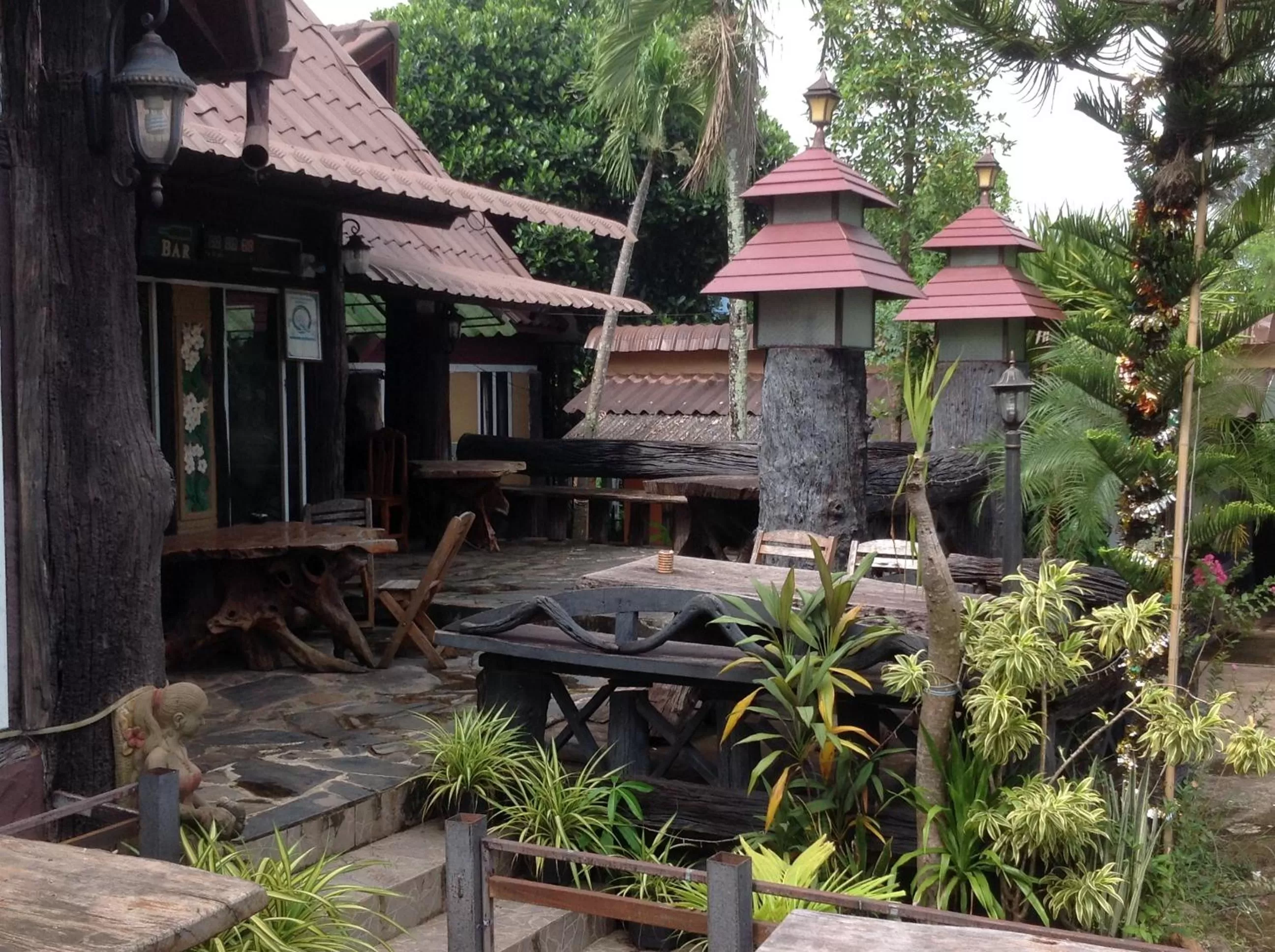 Restaurant/places to eat in Happy Resort Bandung