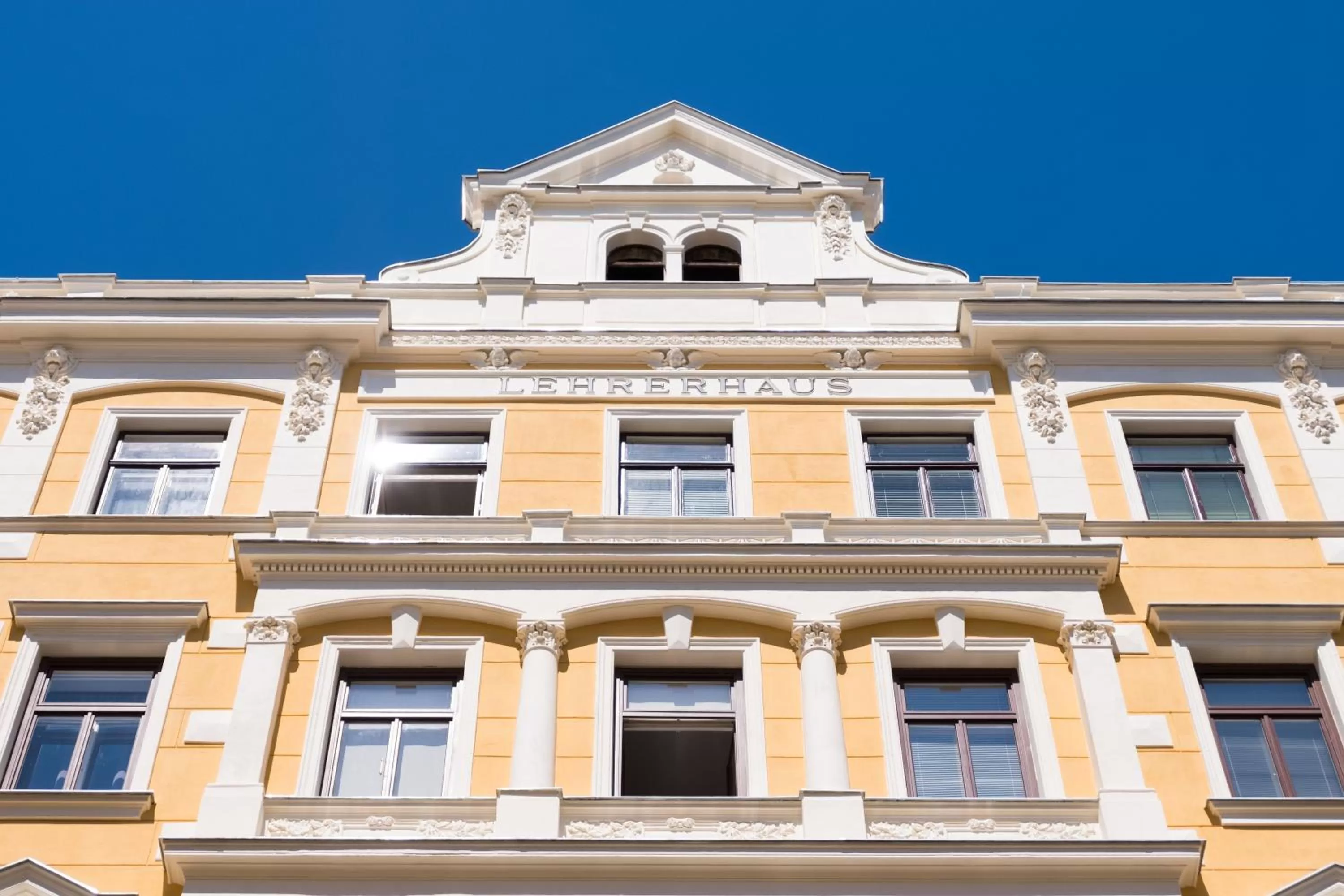 Property building in Pension Lehrerhaus