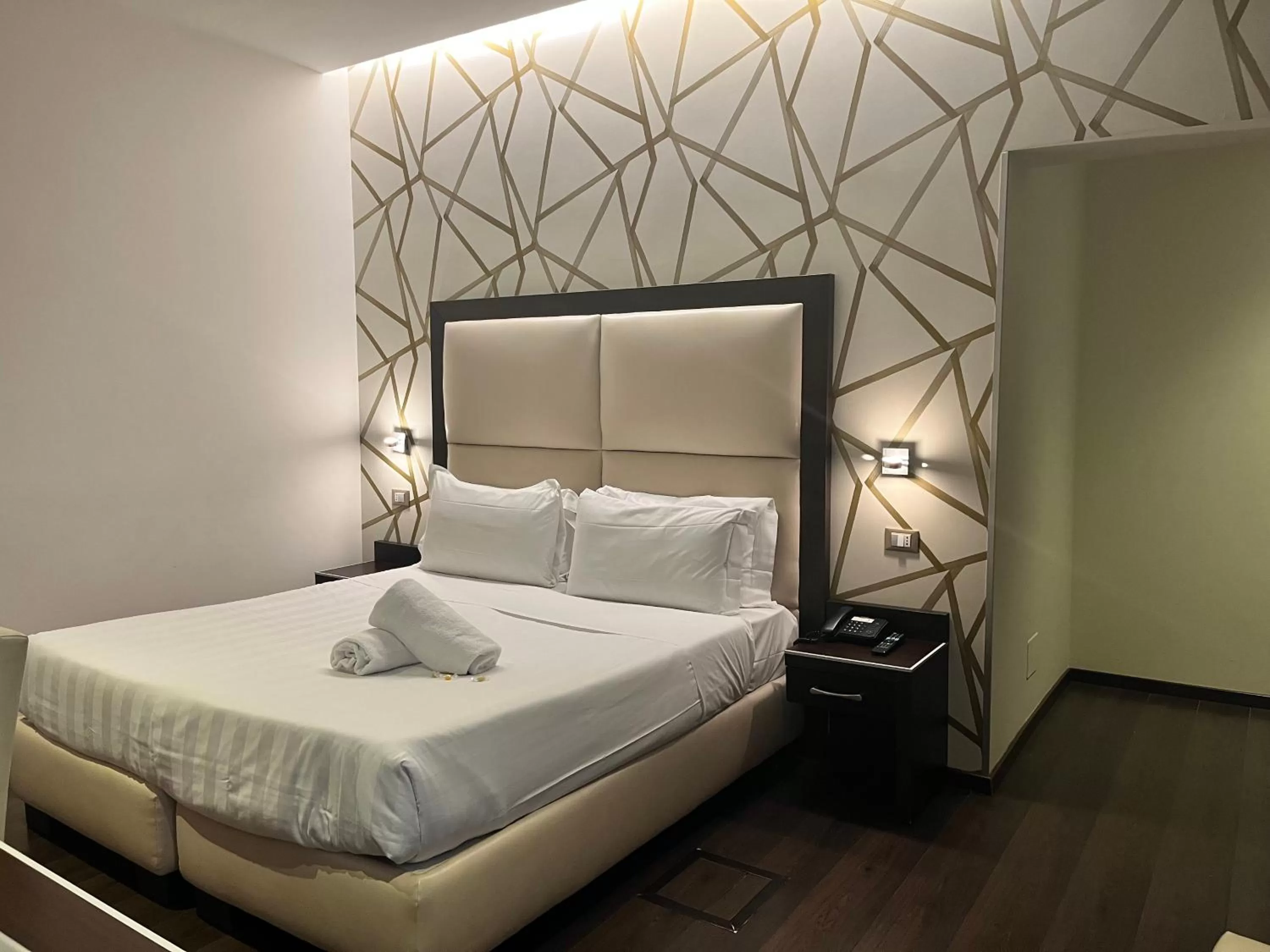 Bed in Catone District Hotel