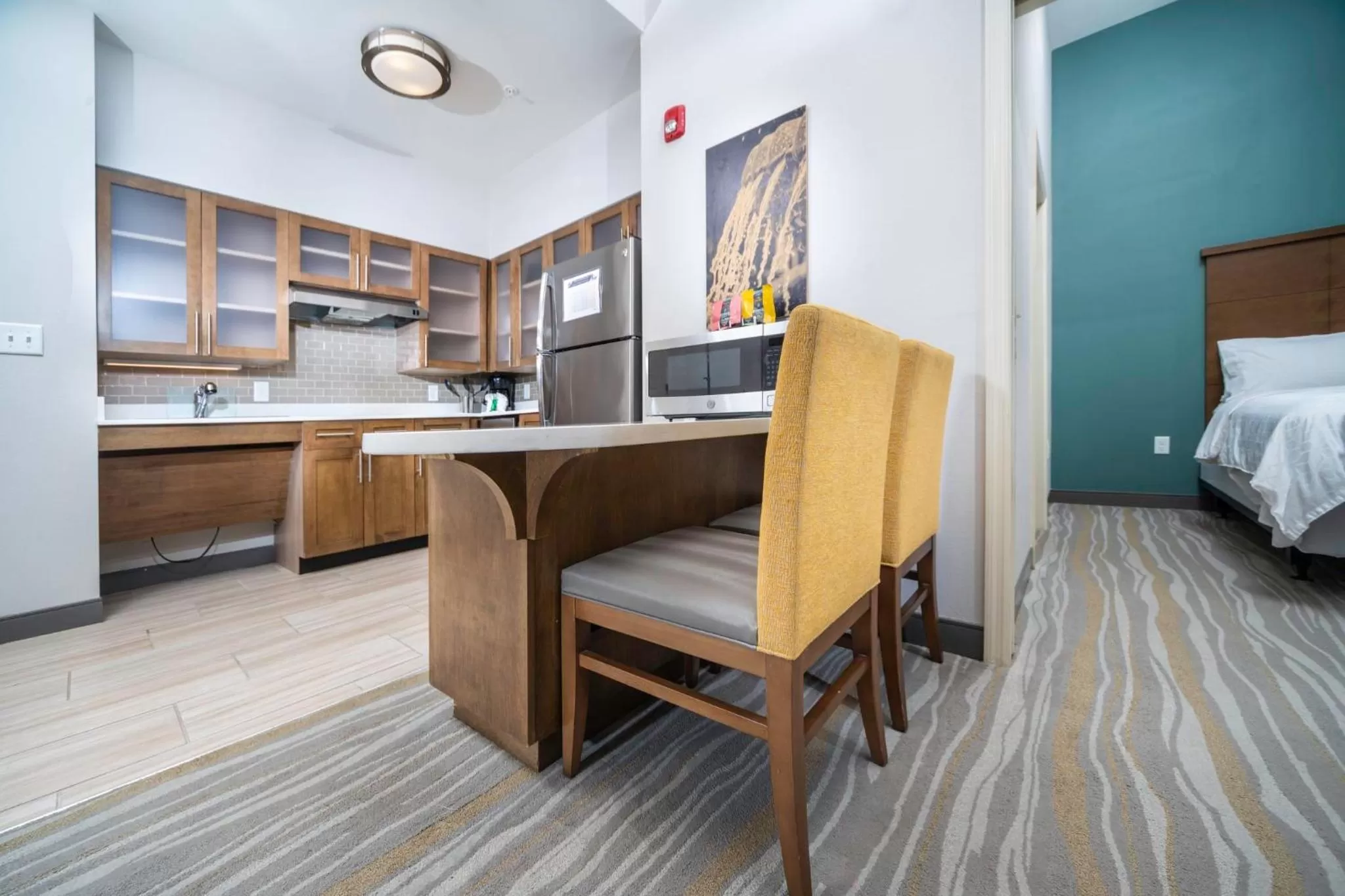 Photo of the whole room, Bed in Staybridge Suites - Summerville by IHG