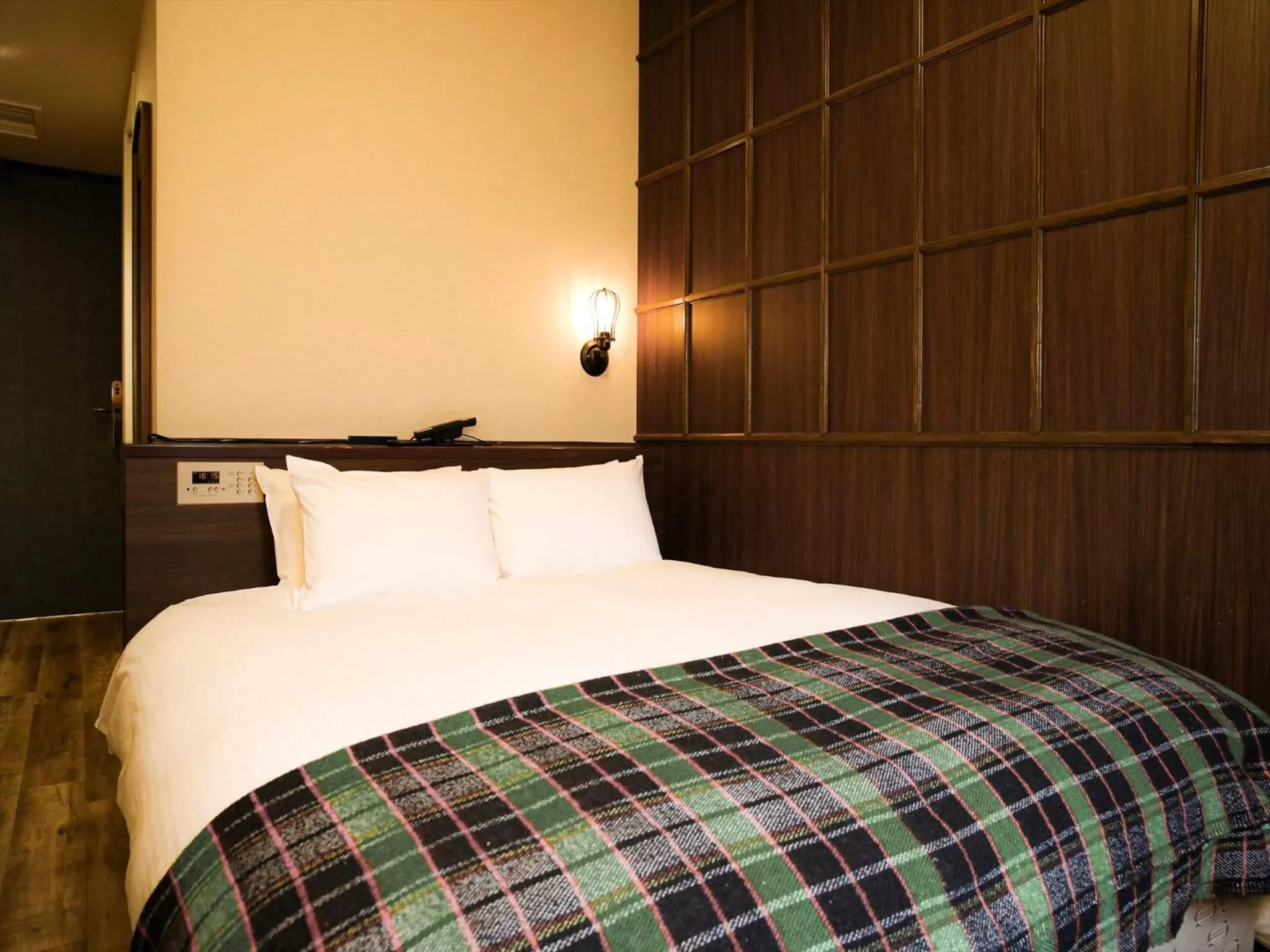 Photo of the whole room in THE STEEL HOUSE