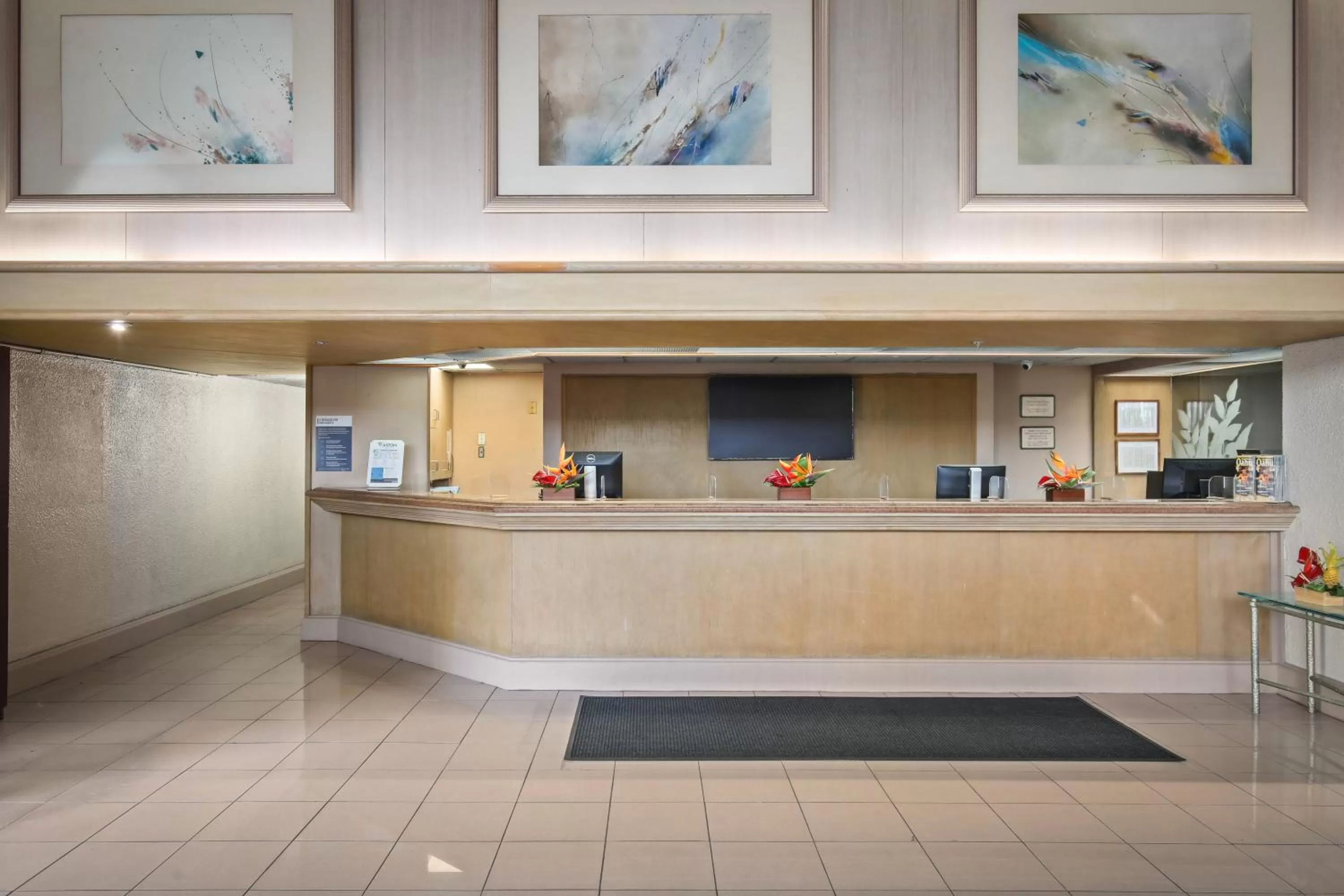 Lobby or reception in Aston Waikiki Sunset