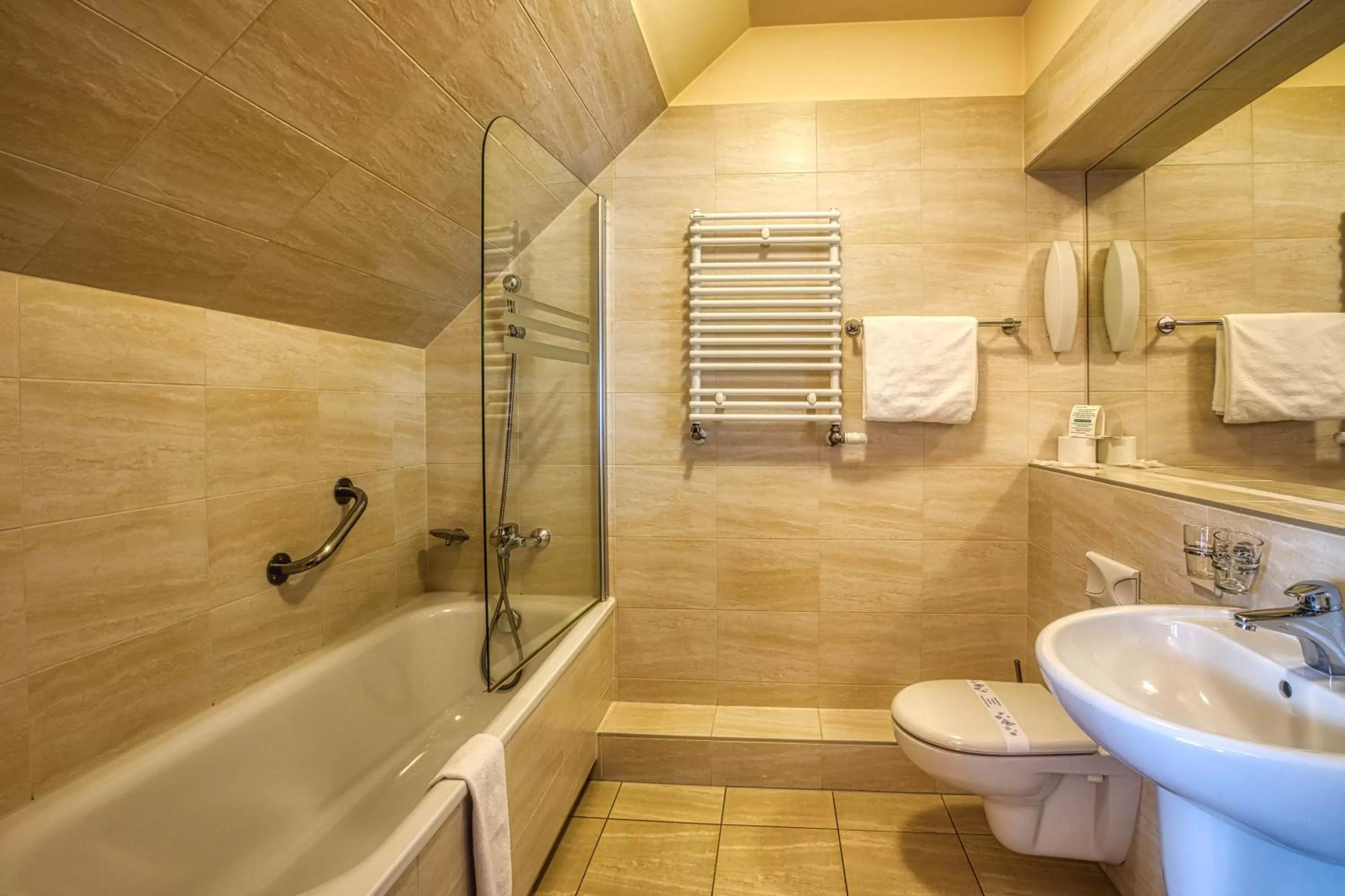 Bathroom in Dom Oliwski