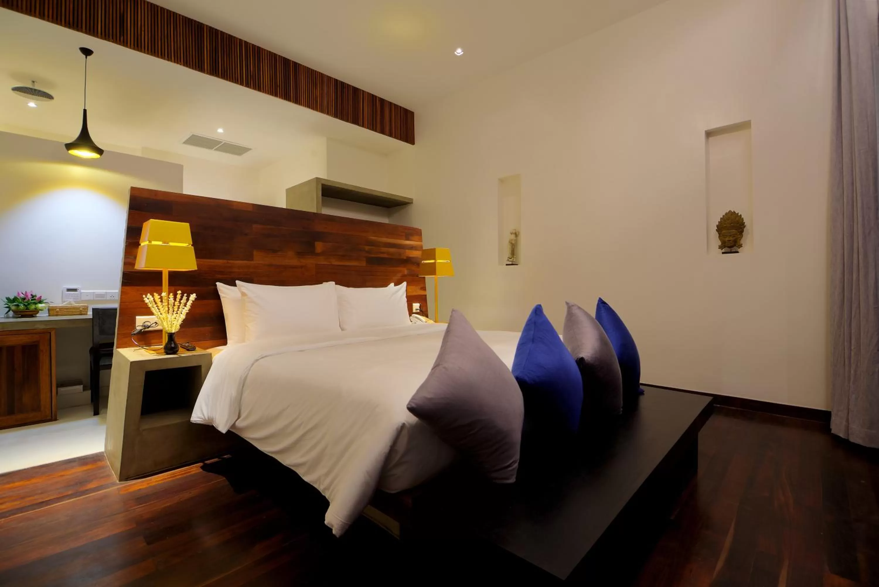 Photo of the whole room, Bed in Apsara Residence Hotel